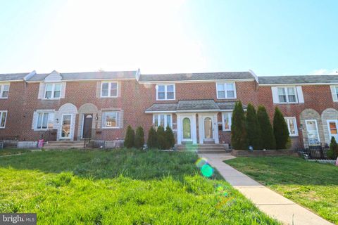 Townhouse For Sale - 272 Westbrook Drive<br/> CLIFTON HEIGHTS, PA 19018