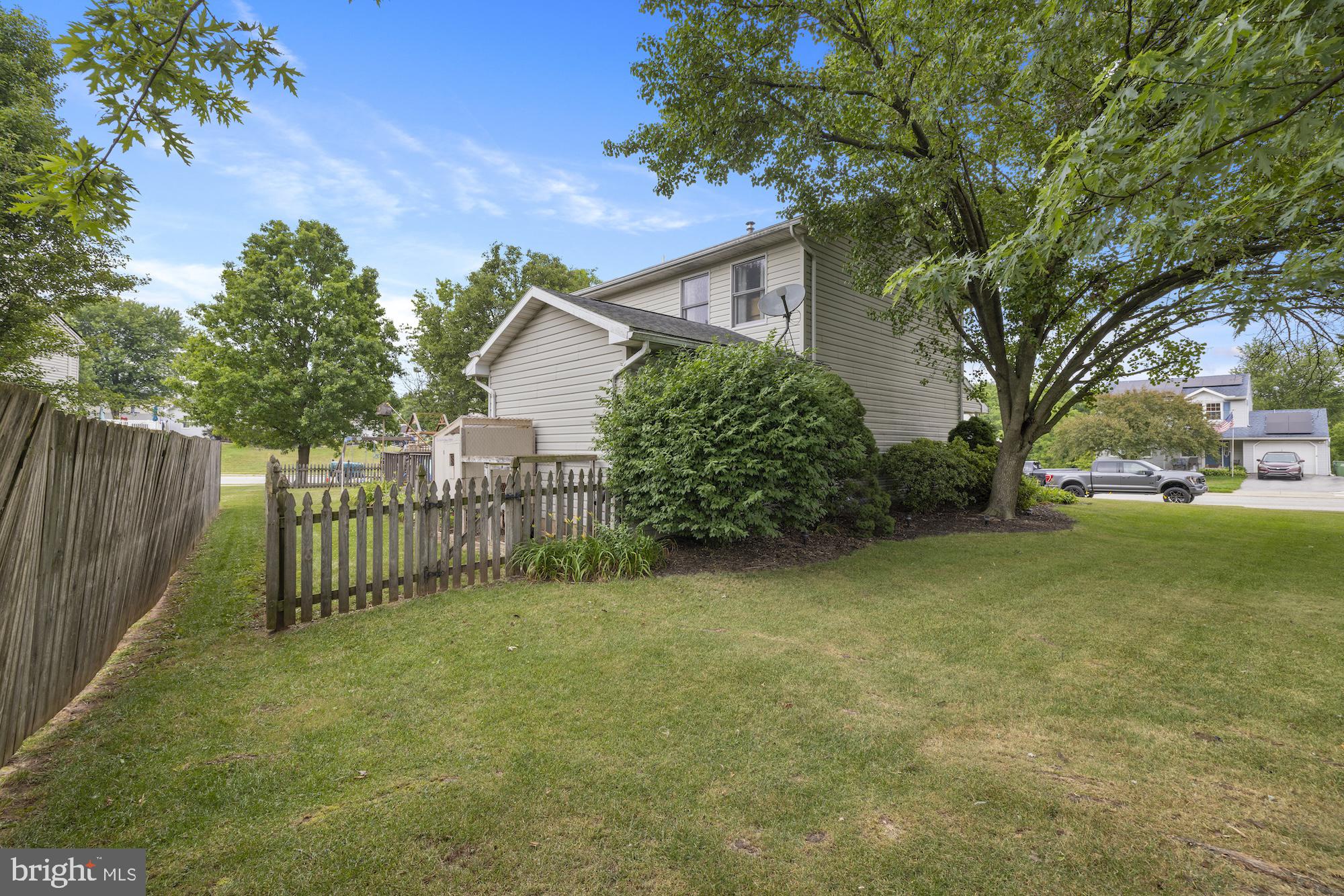 2904 VILLAGE SQUARE DRIVE