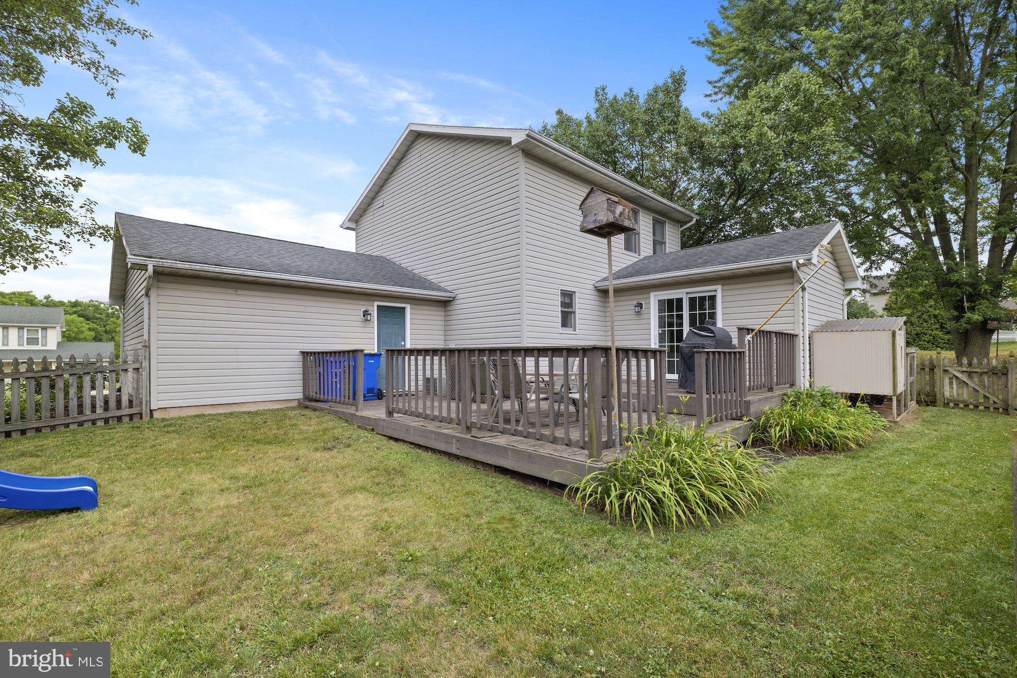 2904 VILLAGE SQUARE DRIVE
