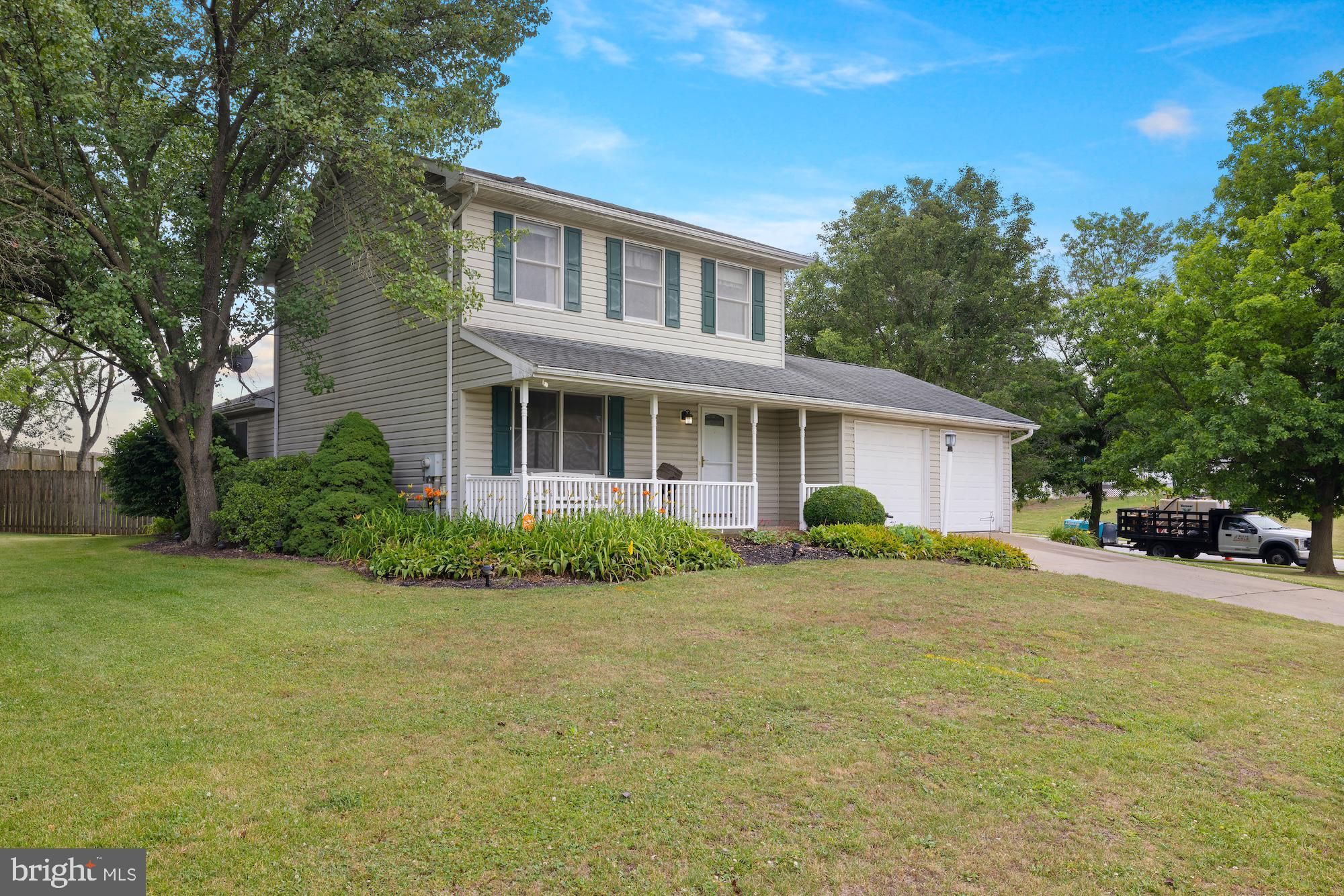 2904 VILLAGE SQUARE DRIVE