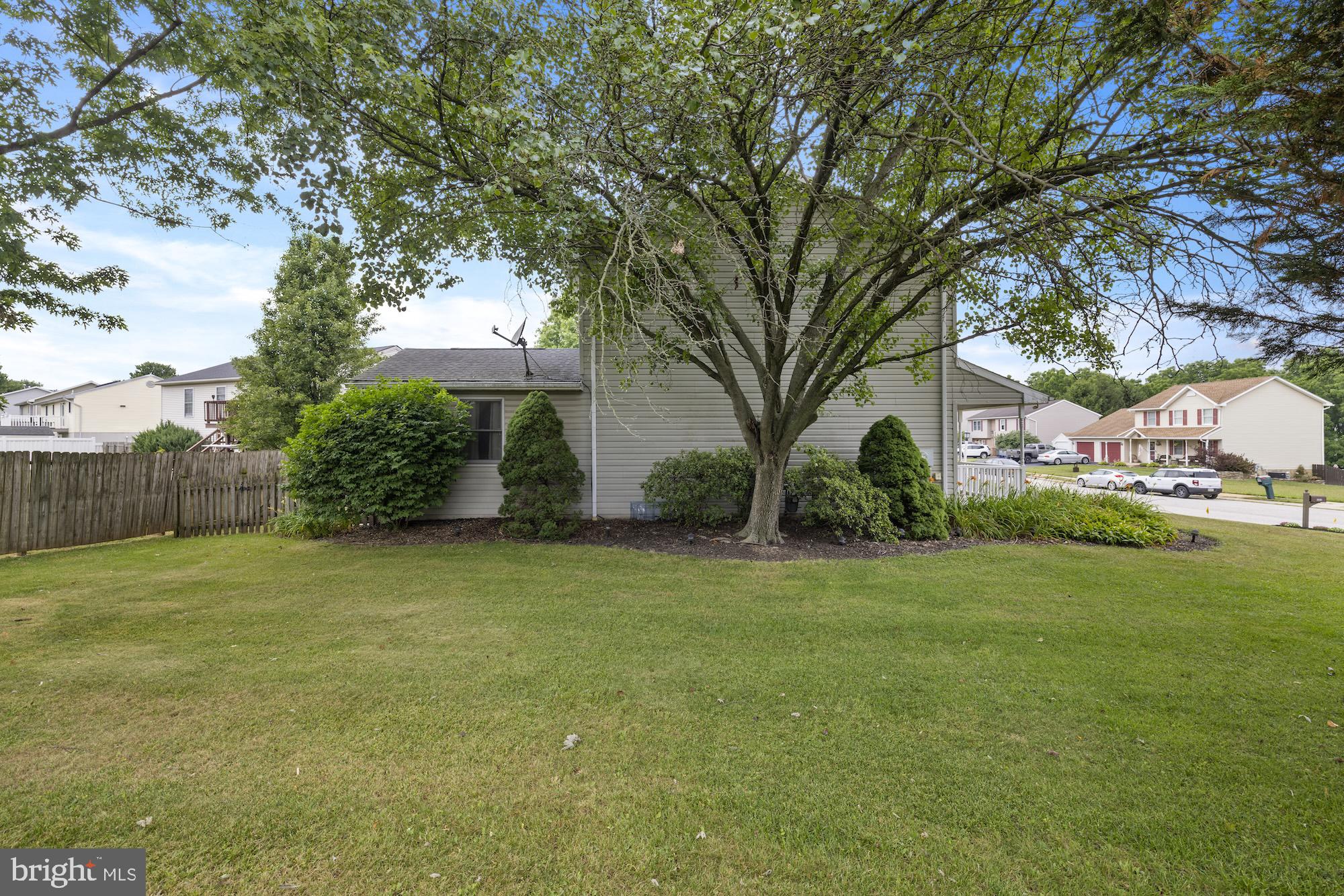 2904 VILLAGE SQUARE DRIVE