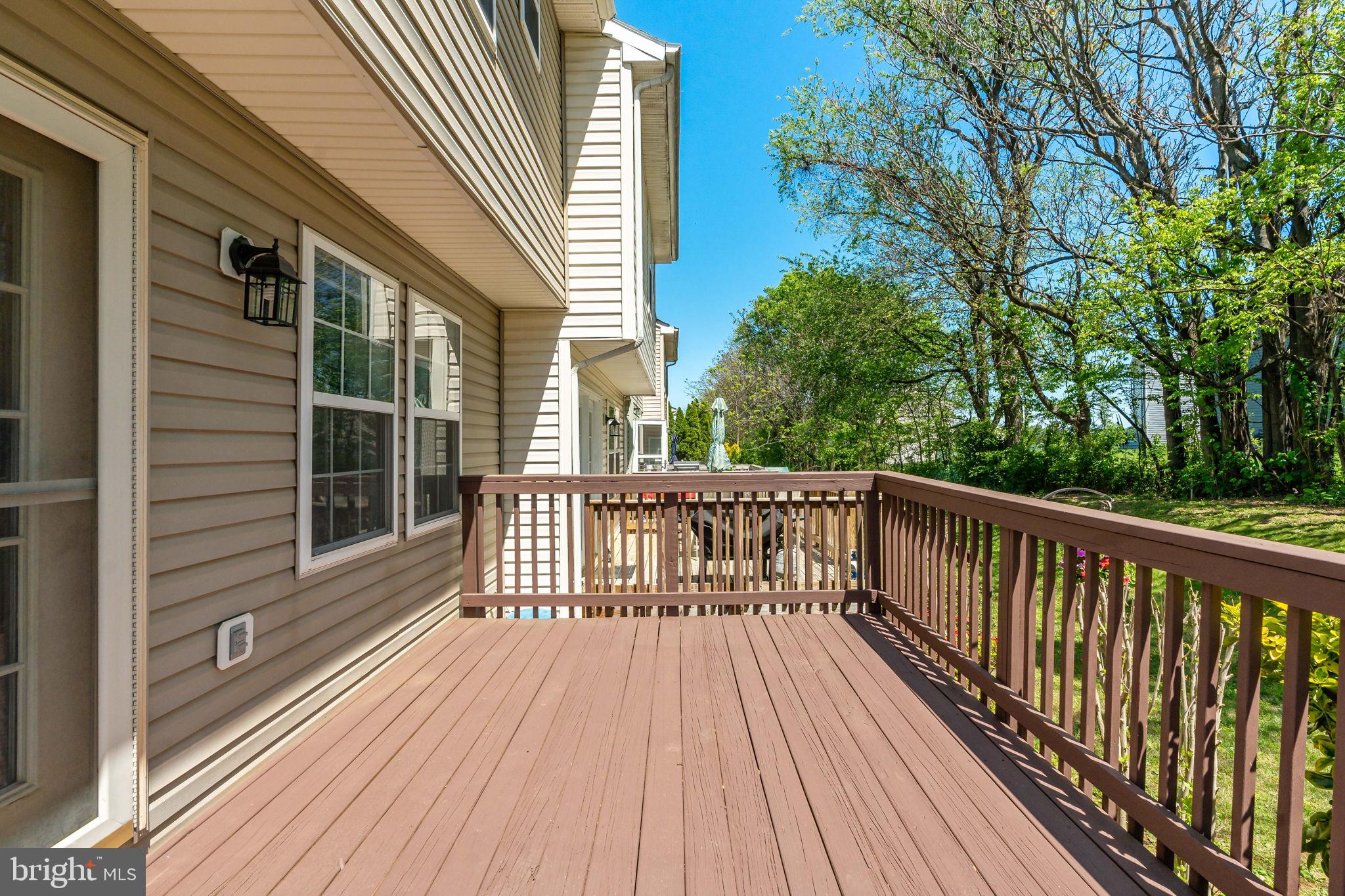 LAUREL RIDGE - Residential