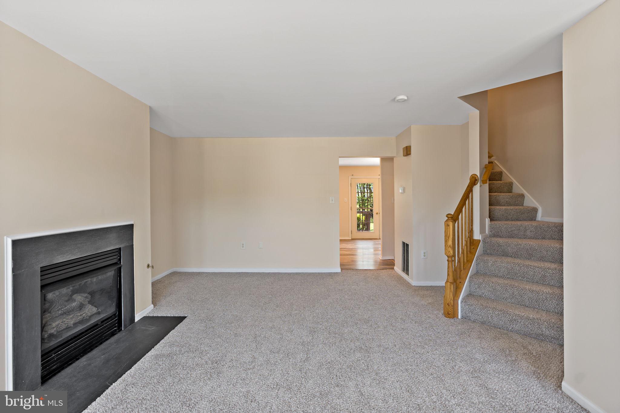 LAUREL RIDGE - Residential