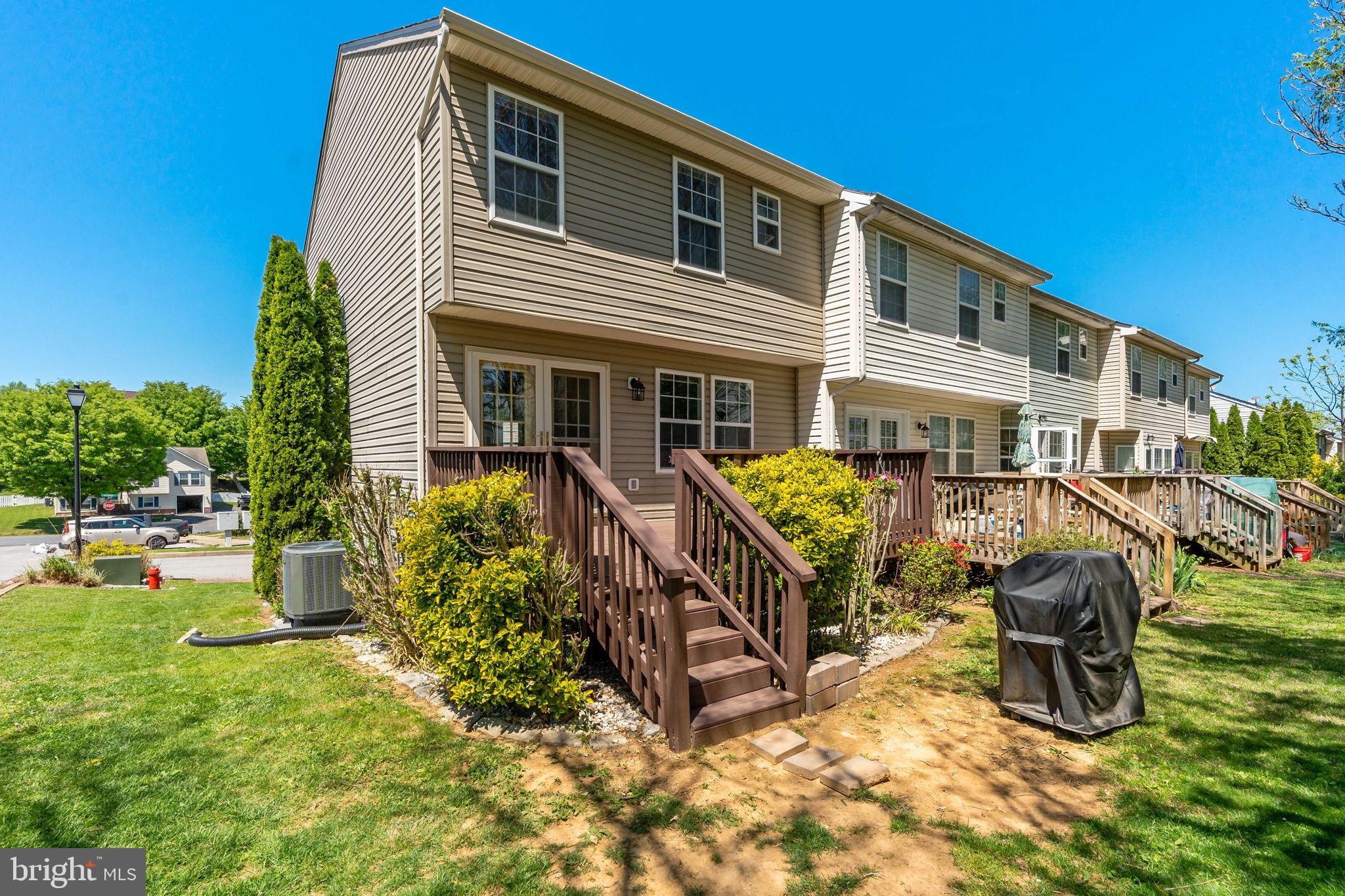 LAUREL RIDGE - Residential