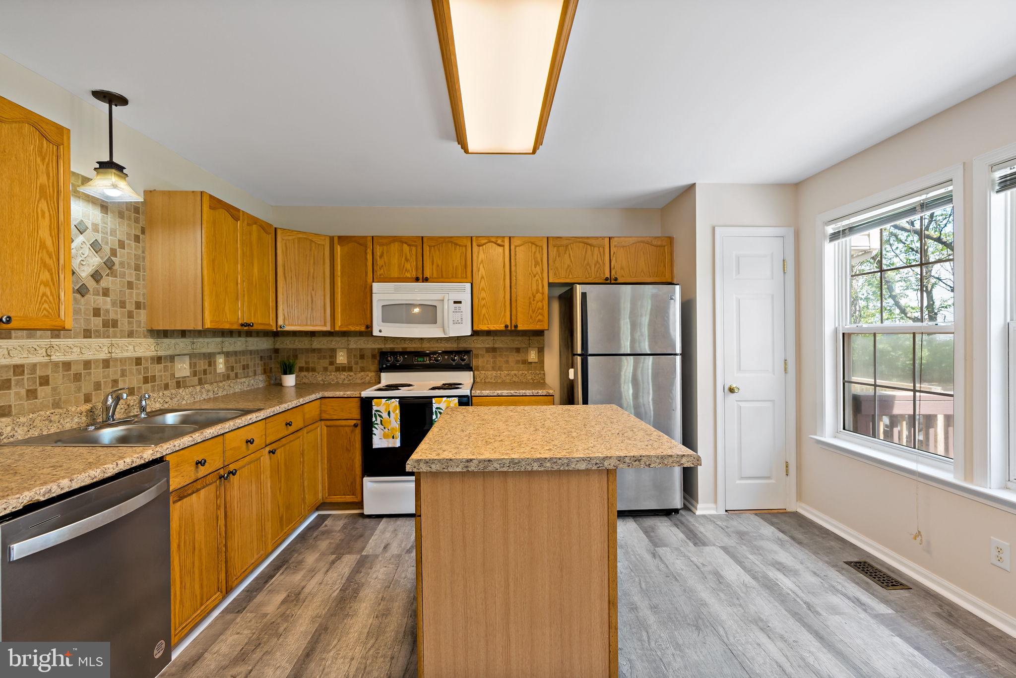 LAUREL RIDGE - Residential