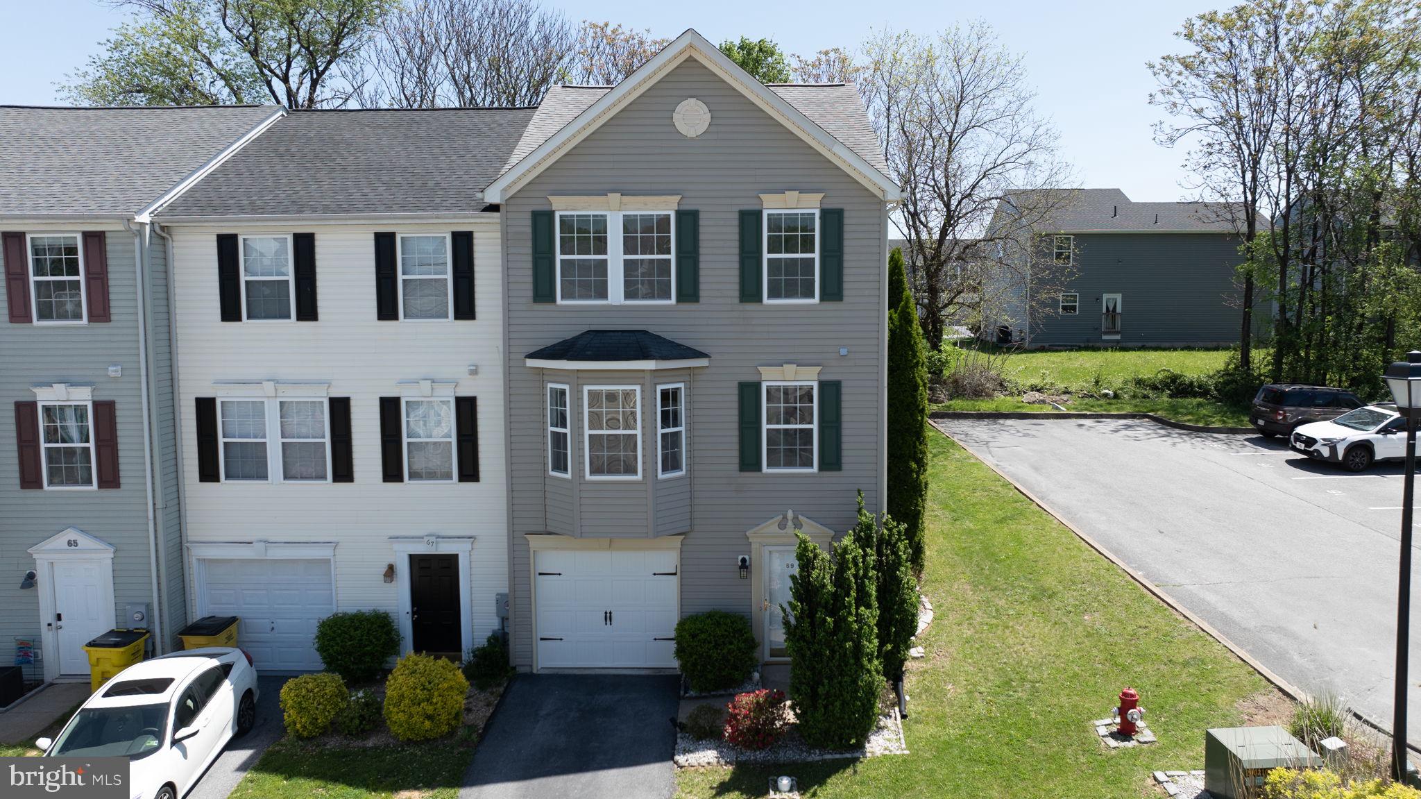 LAUREL RIDGE - Residential