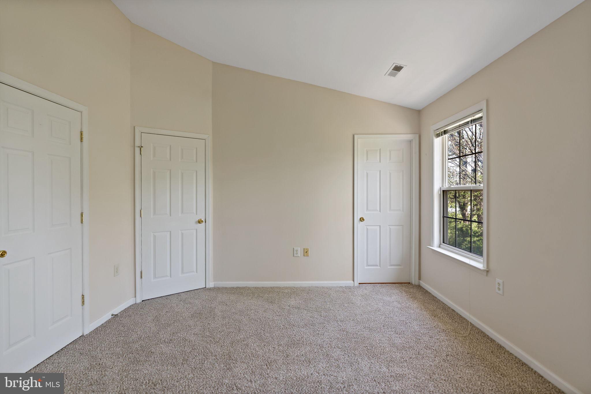 LAUREL RIDGE - Residential