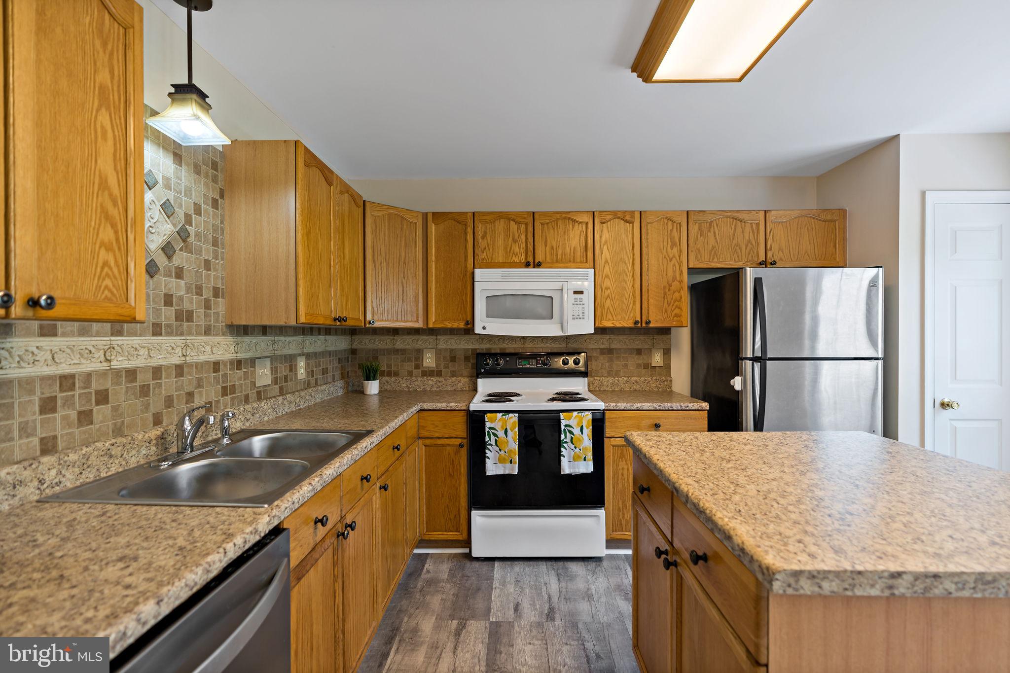 LAUREL RIDGE - Residential