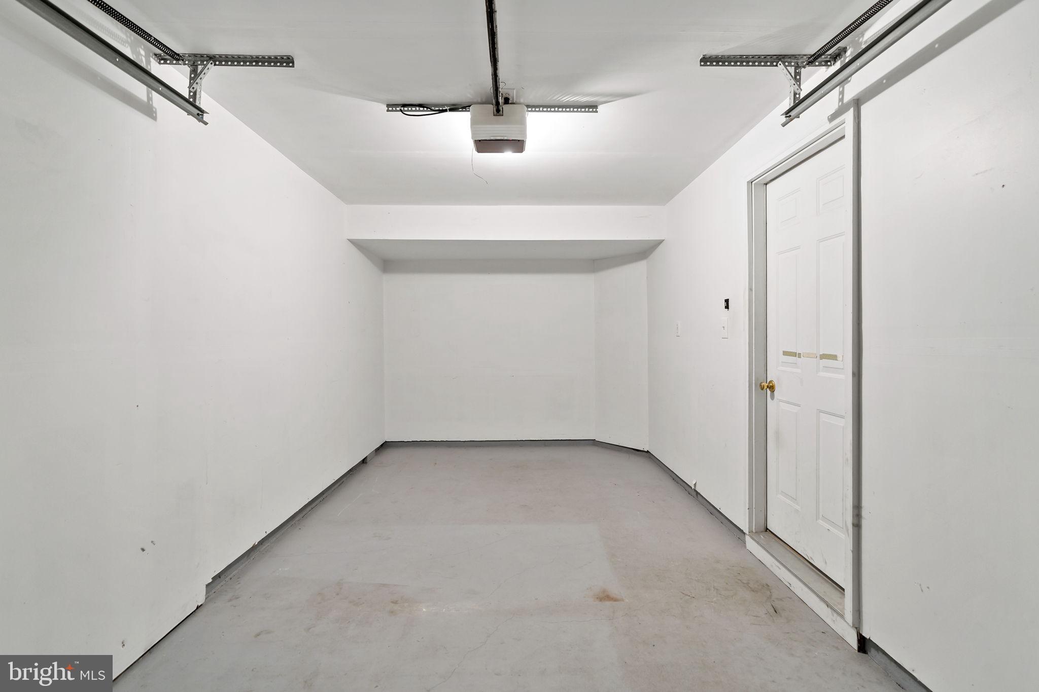 LAUREL RIDGE - Residential