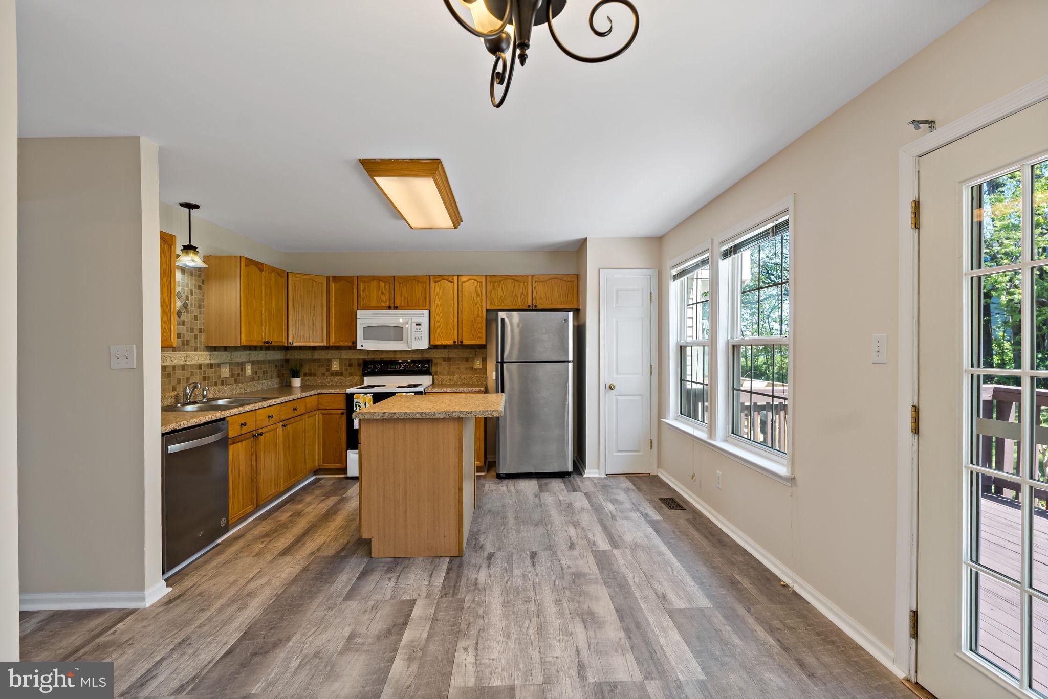 LAUREL RIDGE - Residential