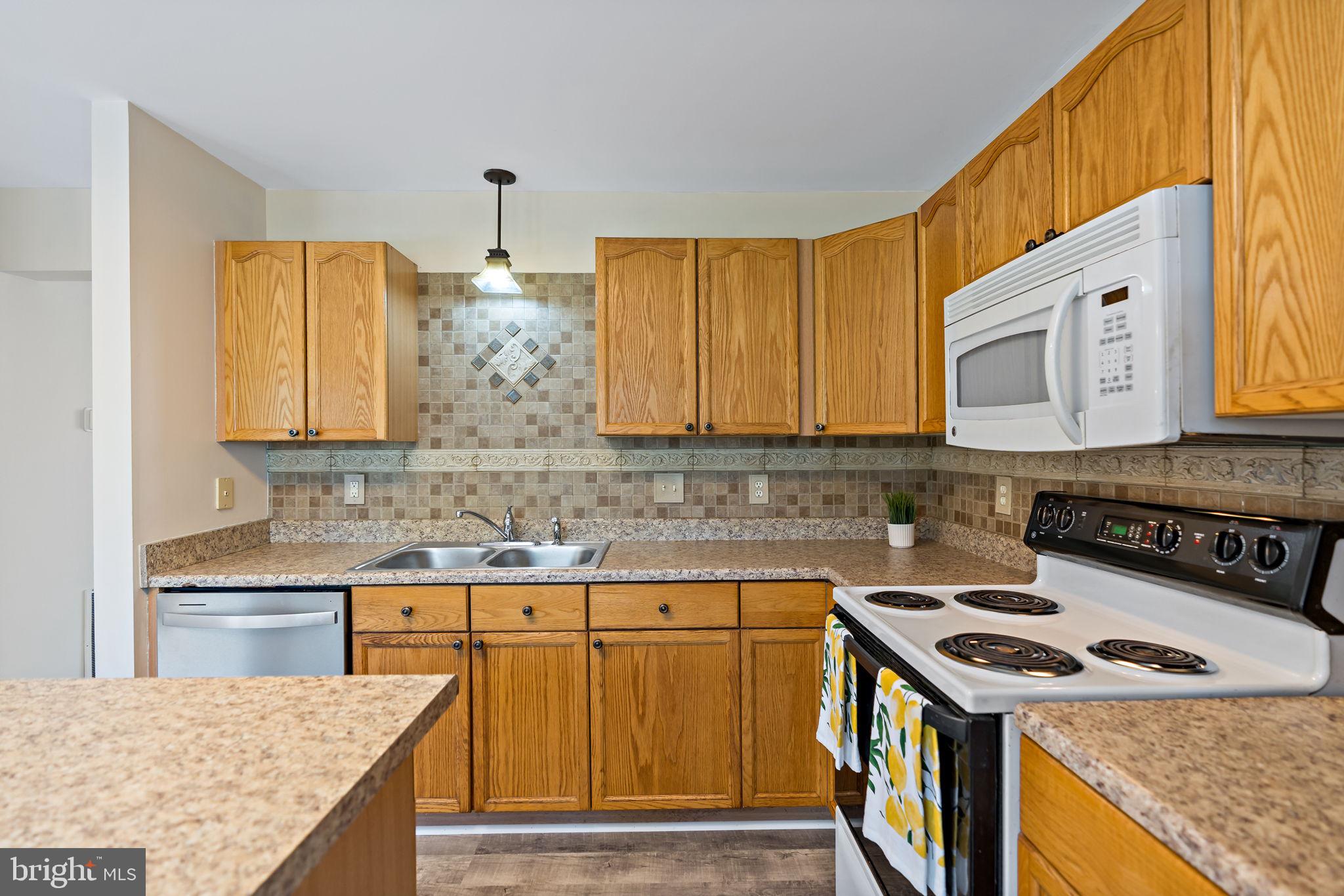 LAUREL RIDGE - Residential