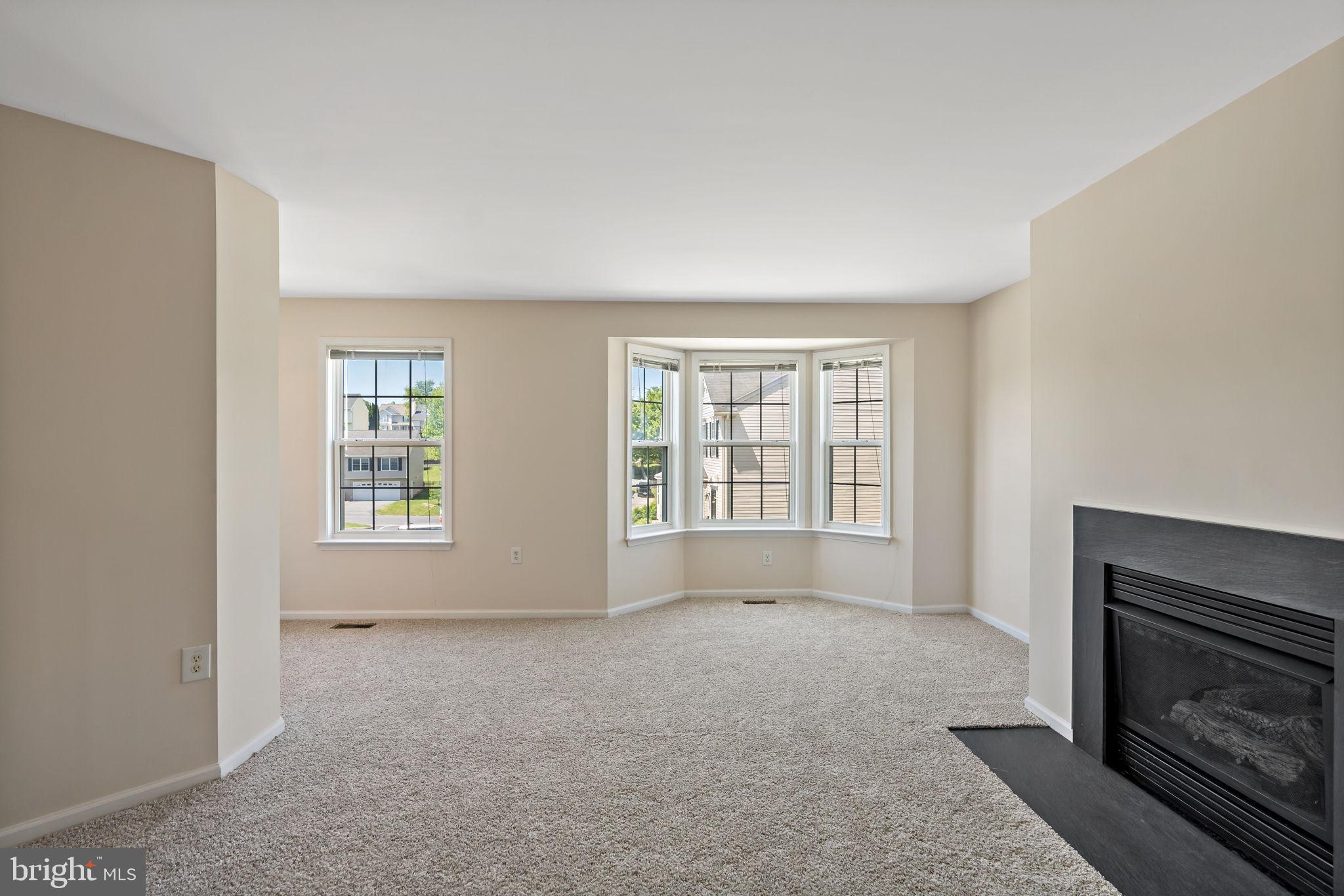 LAUREL RIDGE - Residential