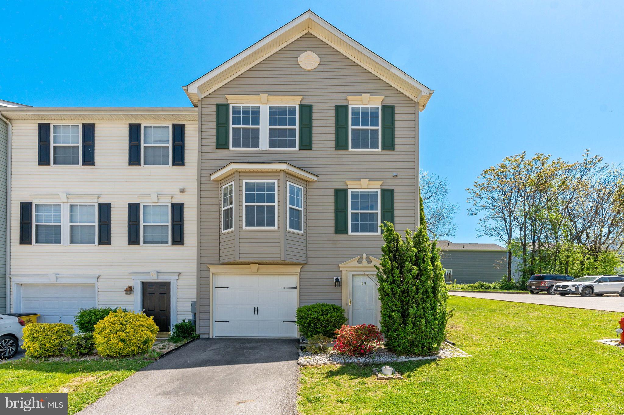 Welcome to your next cozy upgrade in the heart of Laurel Ridge! This end-unit townhome checks all the boxes—starting with fresh carpet, new paint, and a super chill natural gas fireplace that makes staying in feel extra luxurious. Major updates? You’re covered with a newer roof, water heater, heat pump, garage door and so much more—so no surprise expenses, just comfort and peace of mind.
Inside, the layout is functional and inviting, featuring 3 bedrooms/ and 2.5 baths with plenty of room to spread out. The kitchen comes fully loaded with a range, refrigerator, microwave, new dishwasher, kitchen sink, faucet and a brand new garbage disposer—plus, a washer & dryer are already in place, so you can skip that laundromat life. Truly a move-in ready home.
Step out back onto a spacious deck that’s perfect for morning coffee, weekend hangs, or entertaining friends. Bonus: there’s even a fire hydrant nearby, which your homeowners insurance (and your pup Fido) will appreciate.
Located in the well-established Laurel Ridge community, you’ll love the peaceful vibe, complete with fountain ponds and mature landscaping. It's super close to schools, shopping, dining, and everything else you need—aka, location goals.
This one’s move-in ready and waiting for your personal touch. You will want to come see it before someone else snaps it up!