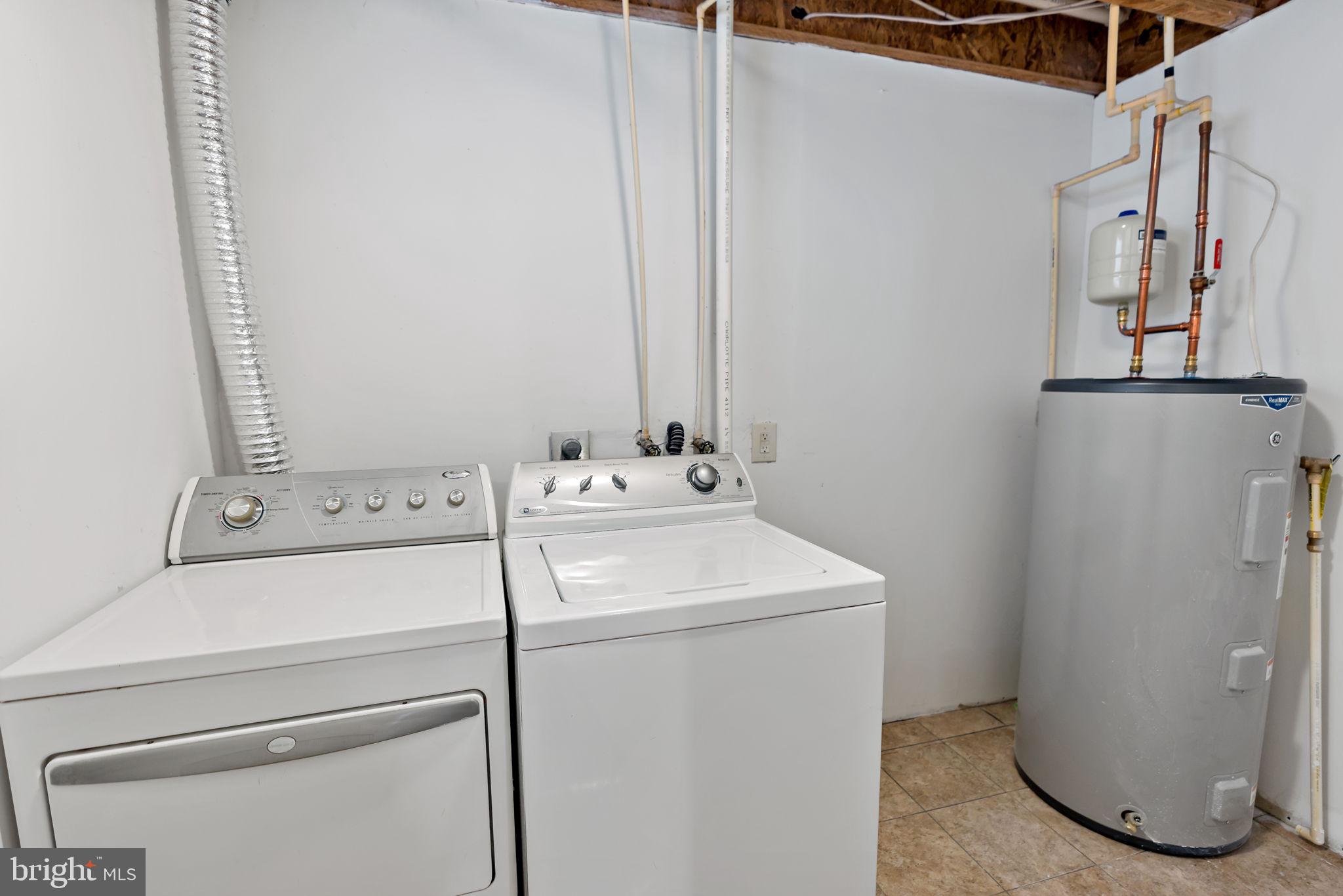 LAUREL RIDGE - Residential