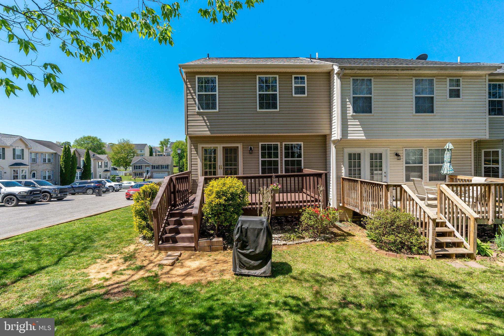 LAUREL RIDGE - Residential