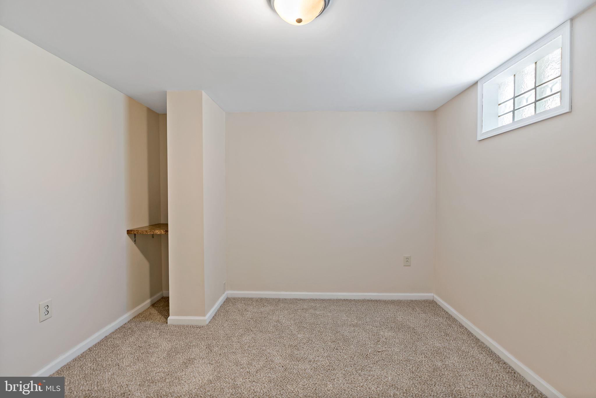 LAUREL RIDGE - Residential