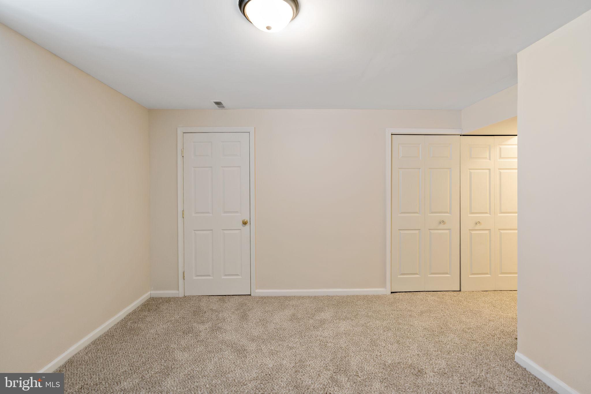 LAUREL RIDGE - Residential