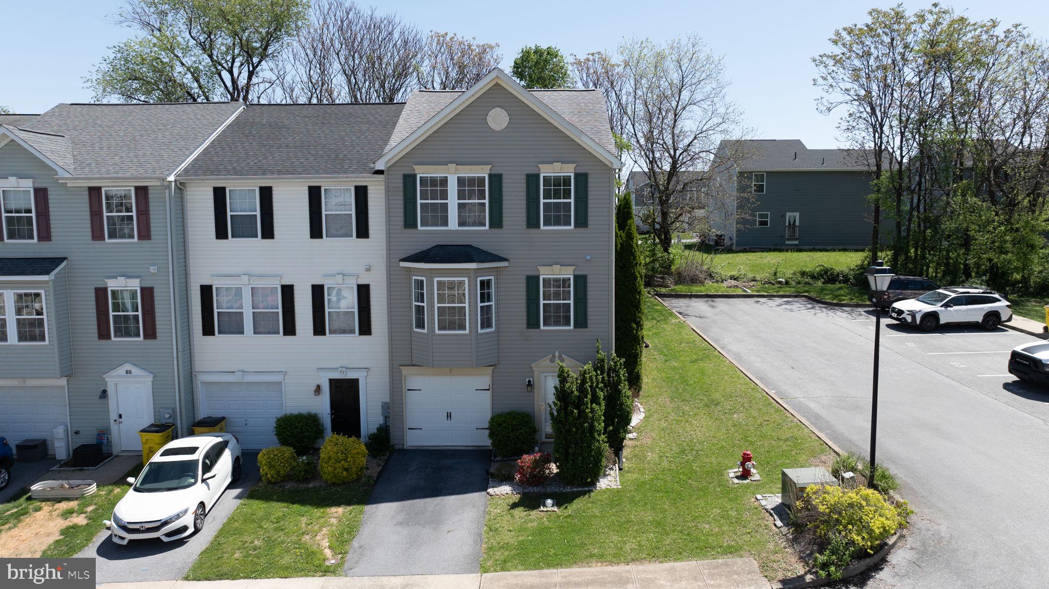 LAUREL RIDGE - Residential