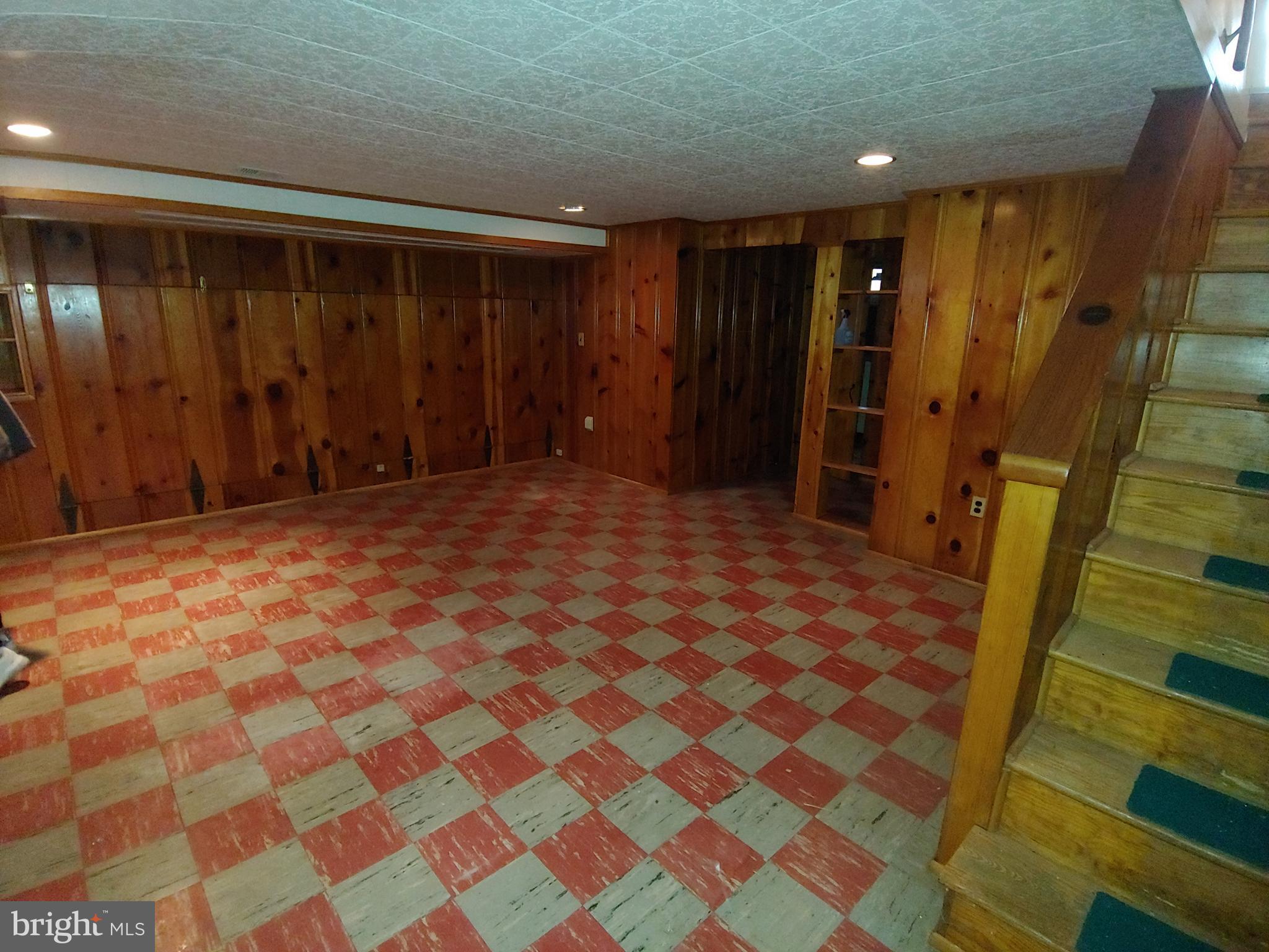 LOCH RAVEN MANOR - Residential