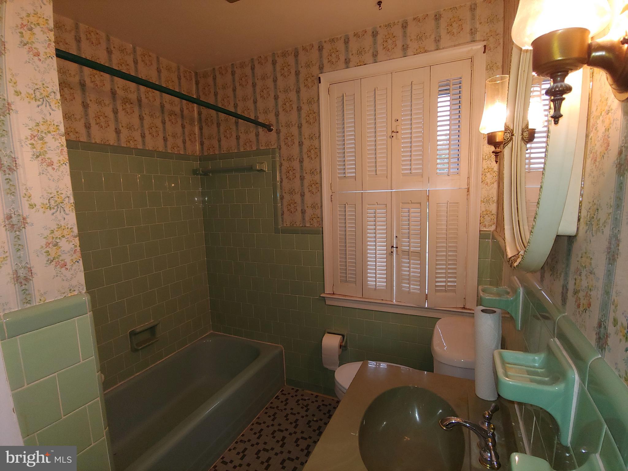 LOCH RAVEN MANOR - Residential