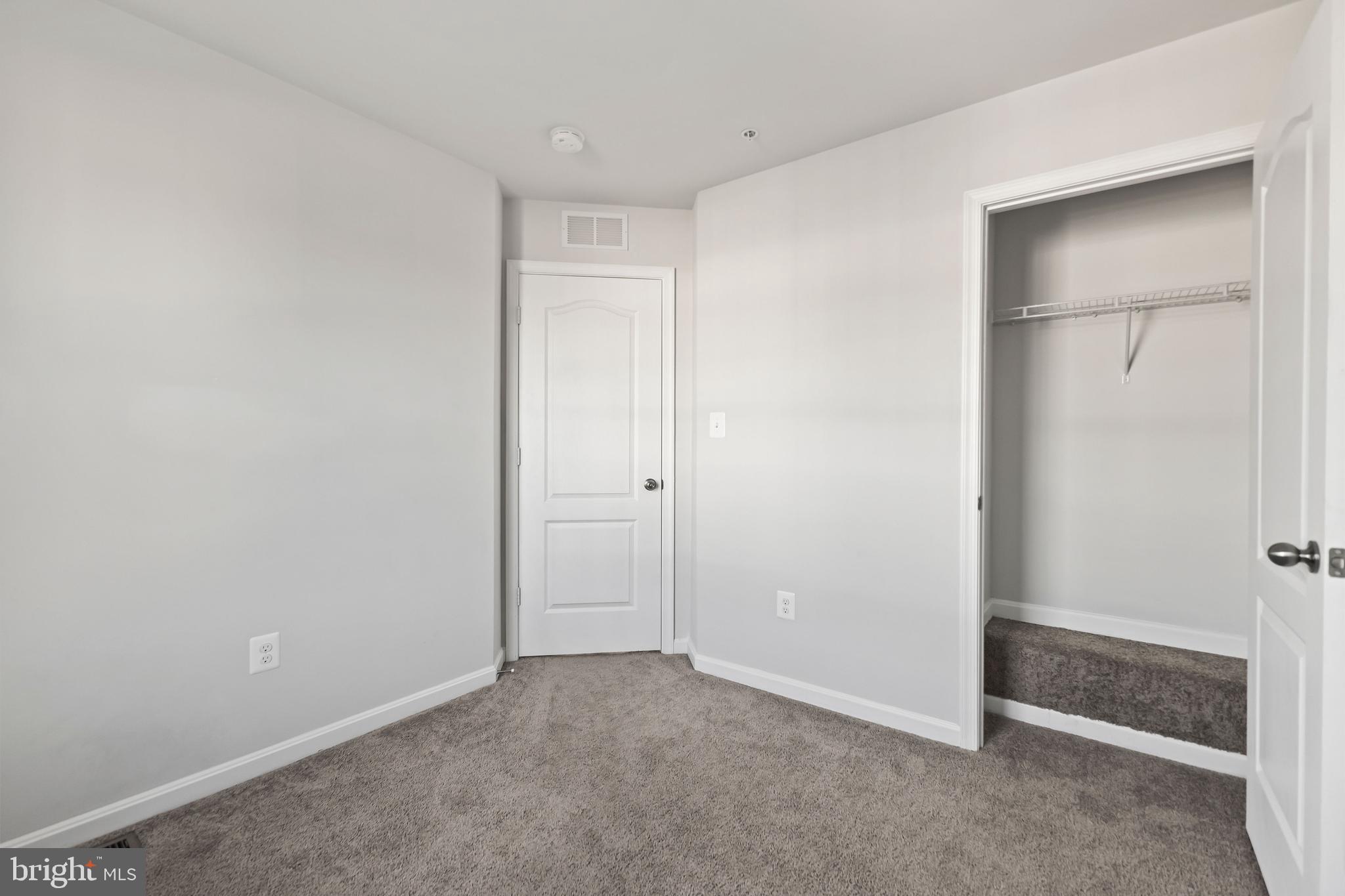 MEADE'S CROSSING - Residential