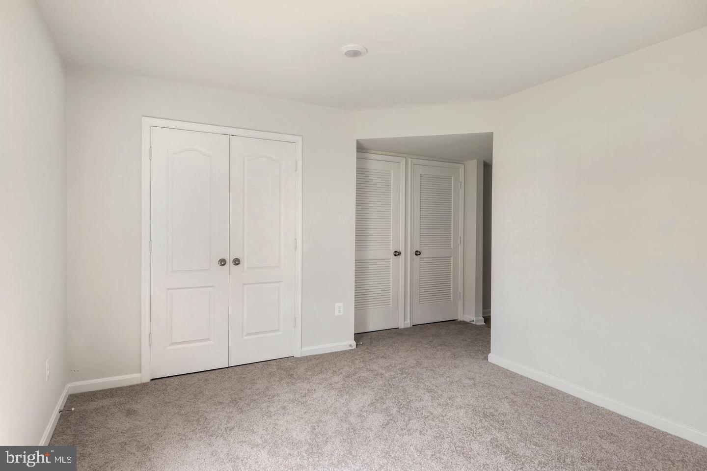 MEADE'S CROSSING - Residential