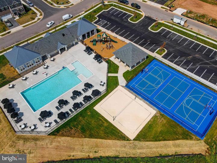 MEADE'S CROSSING - Residential