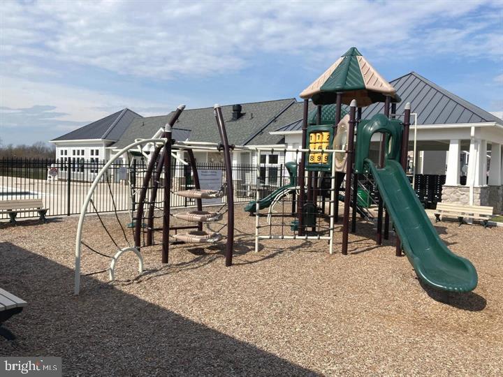 MEADE'S CROSSING - Residential