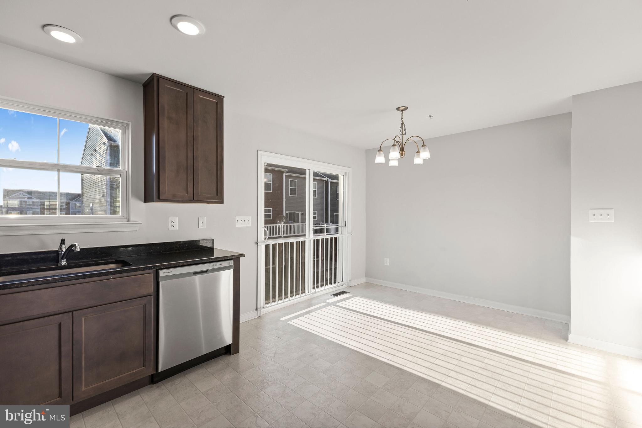 MEADE'S CROSSING - Residential