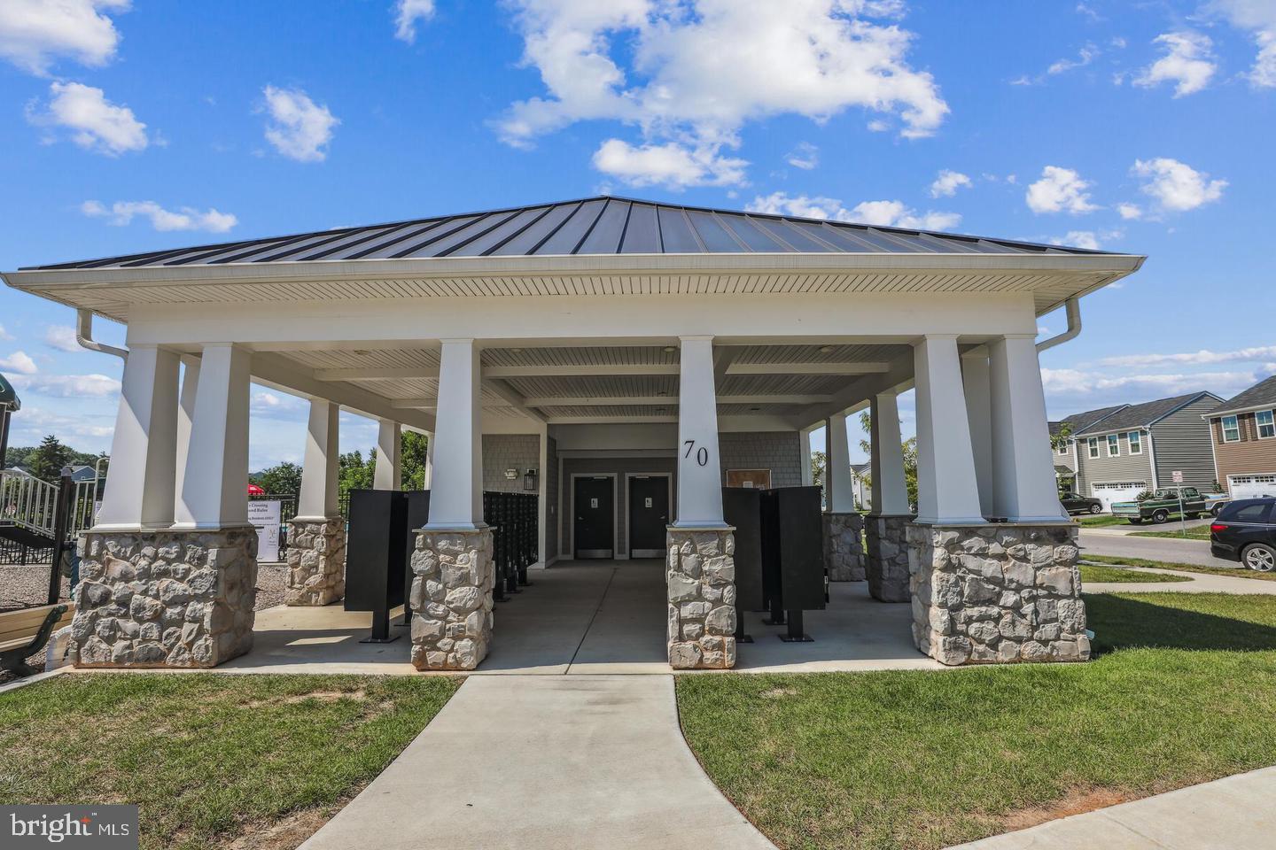 MEADE'S CROSSING - Residential