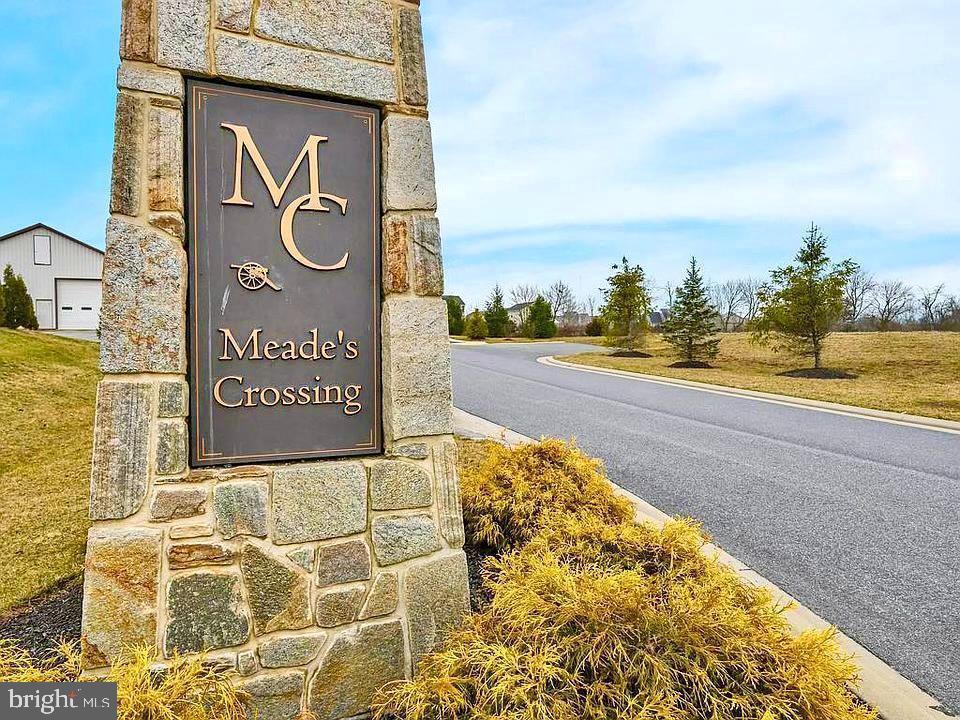 MEADE'S CROSSING - Residential