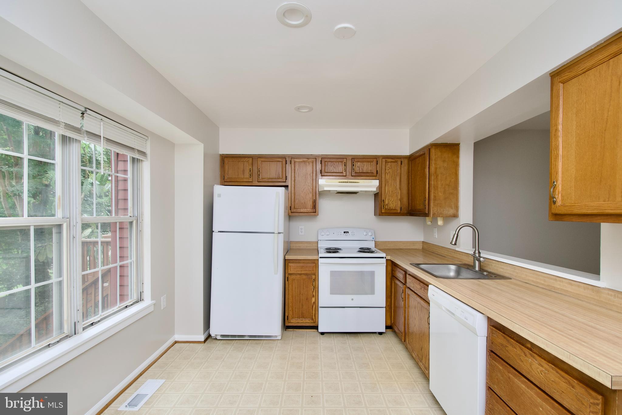 PINECREST - Residential Lease