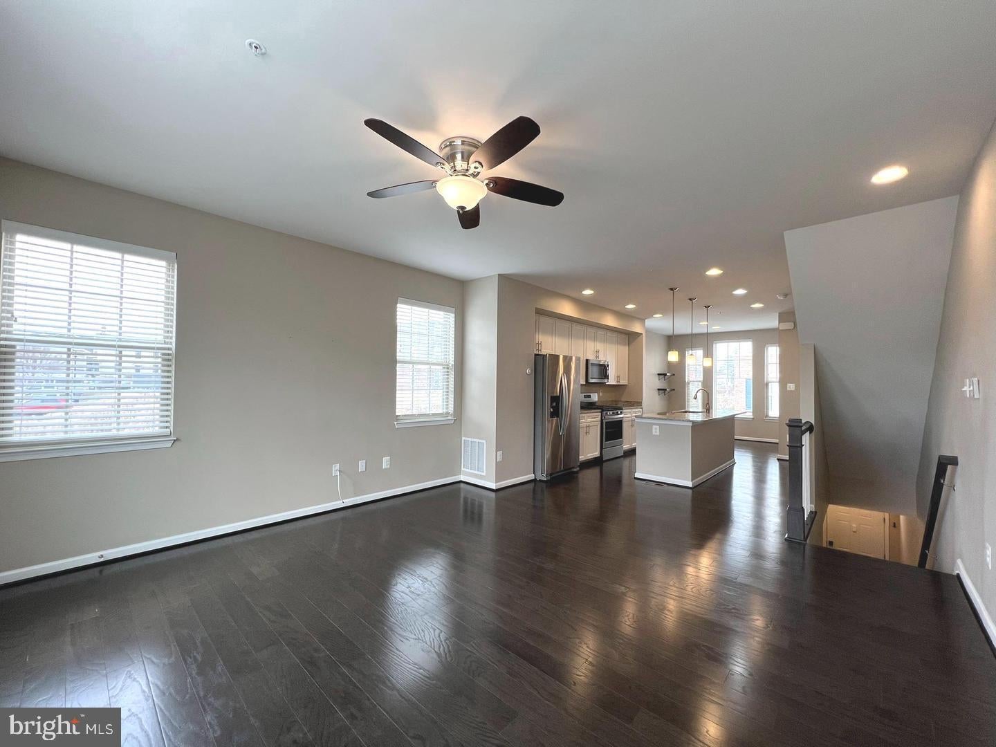 2830 MARVIN LANE