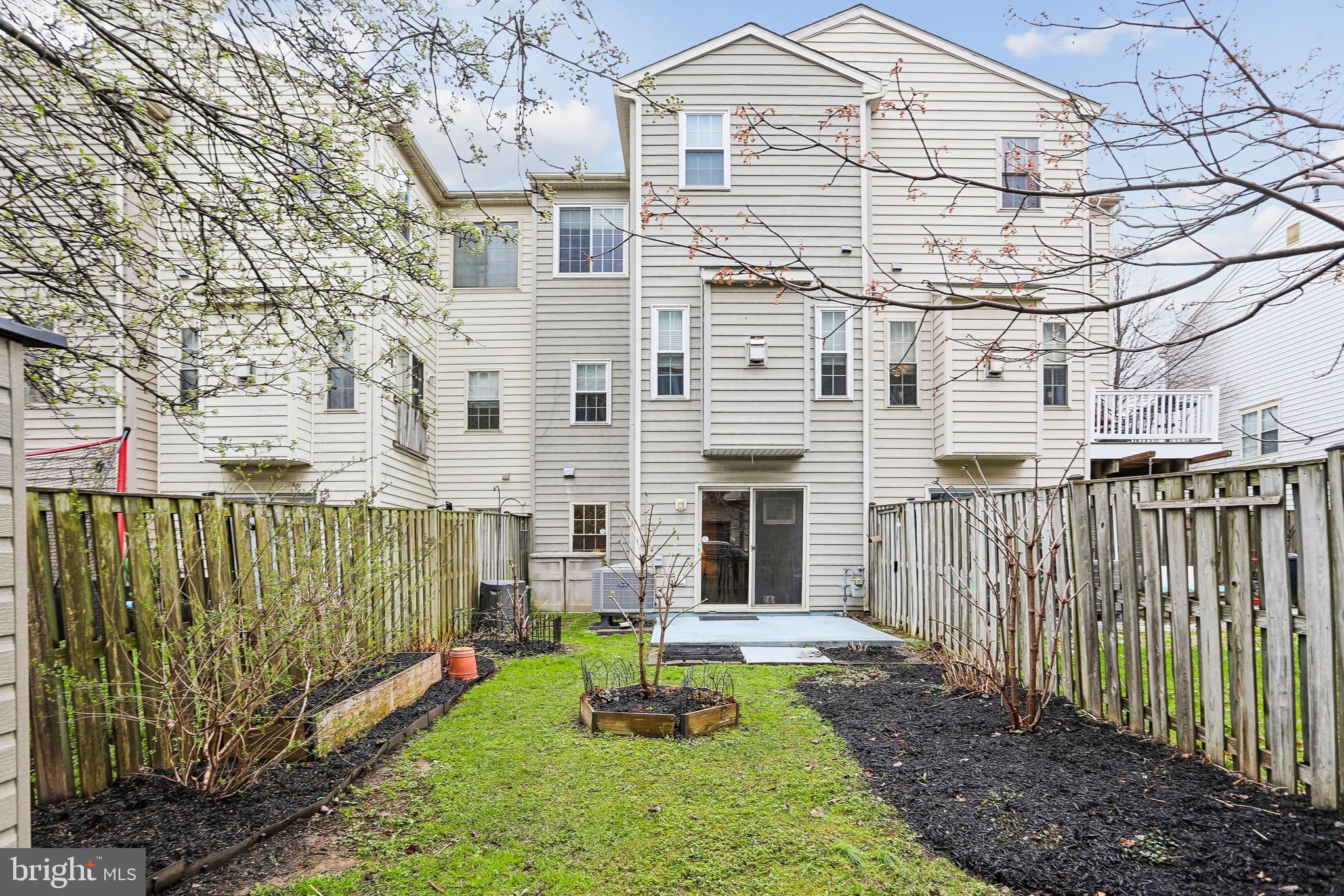 MAIN FARM - Residential