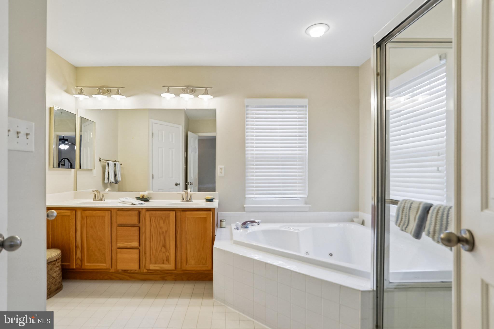 MAIN FARM - Residential