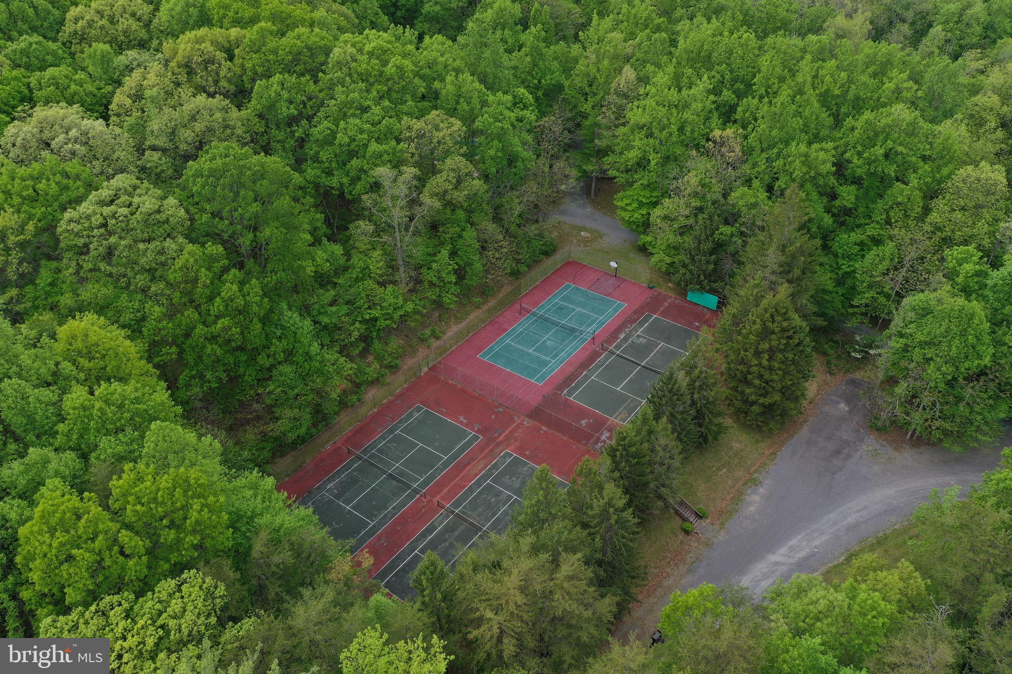 COOLFONT MOUNTAINSIDE - Residential