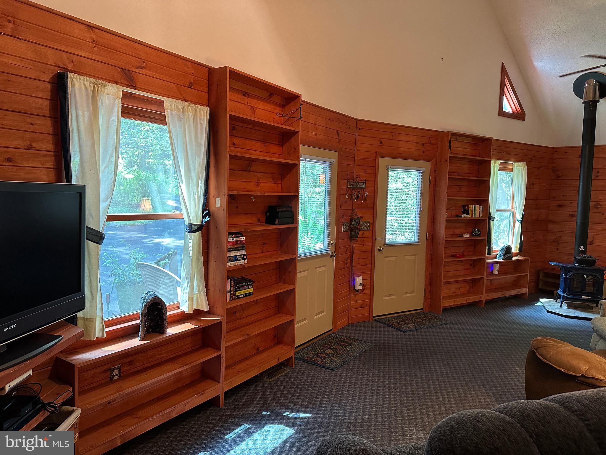 COOLFONT MOUNTAINSIDE - Residential