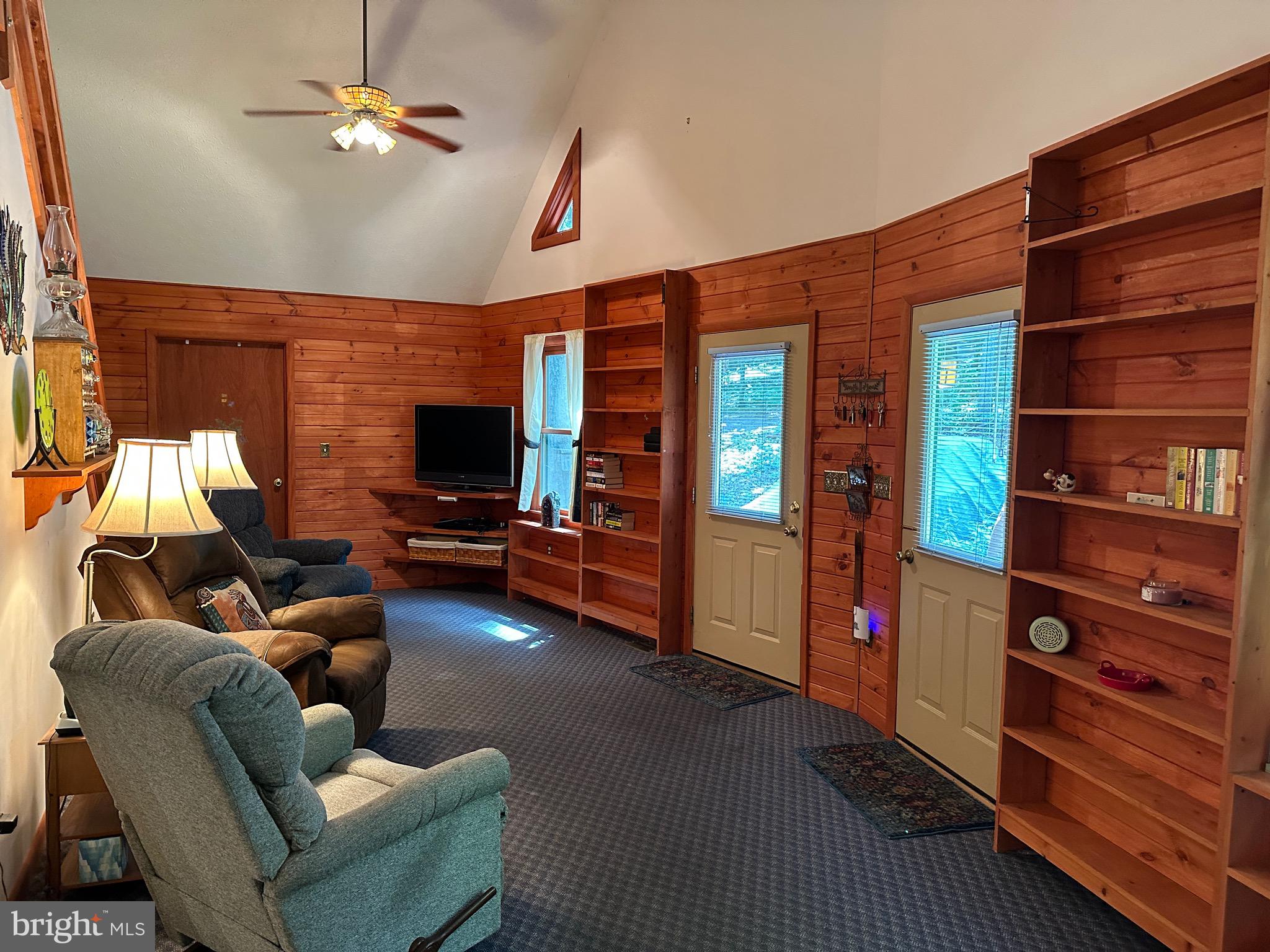 COOLFONT MOUNTAINSIDE - Residential