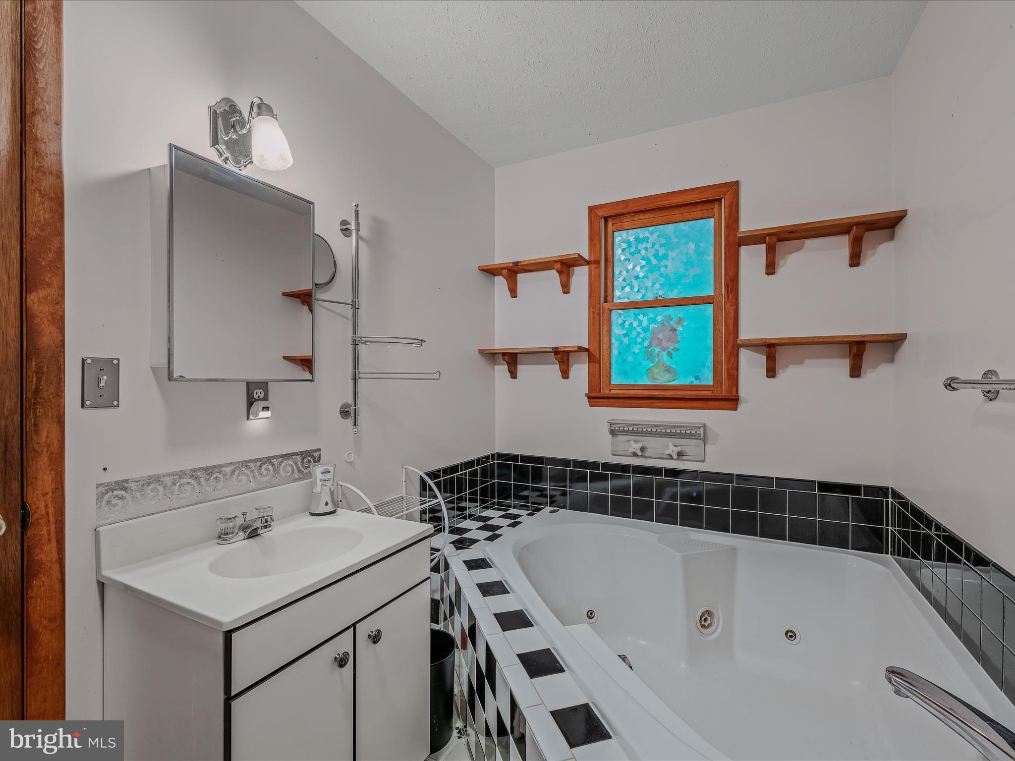 COOLFONT MOUNTAINSIDE - Residential