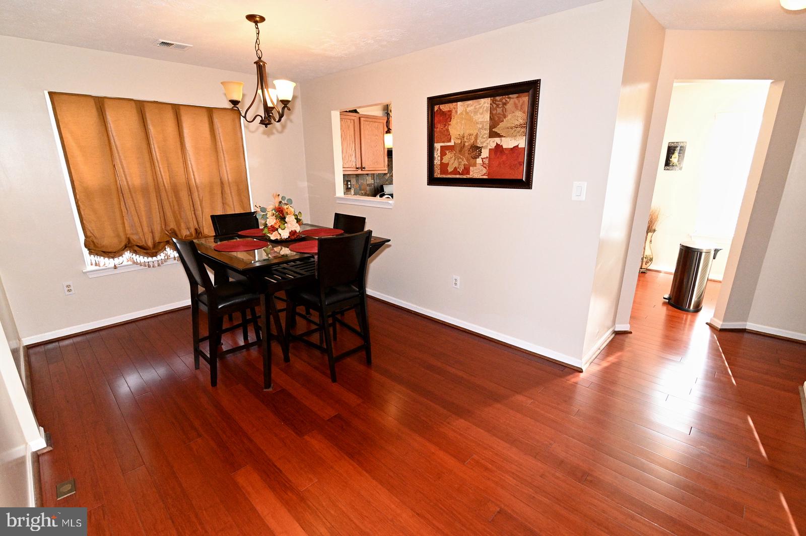 SOUTH HAMPTON - Residential