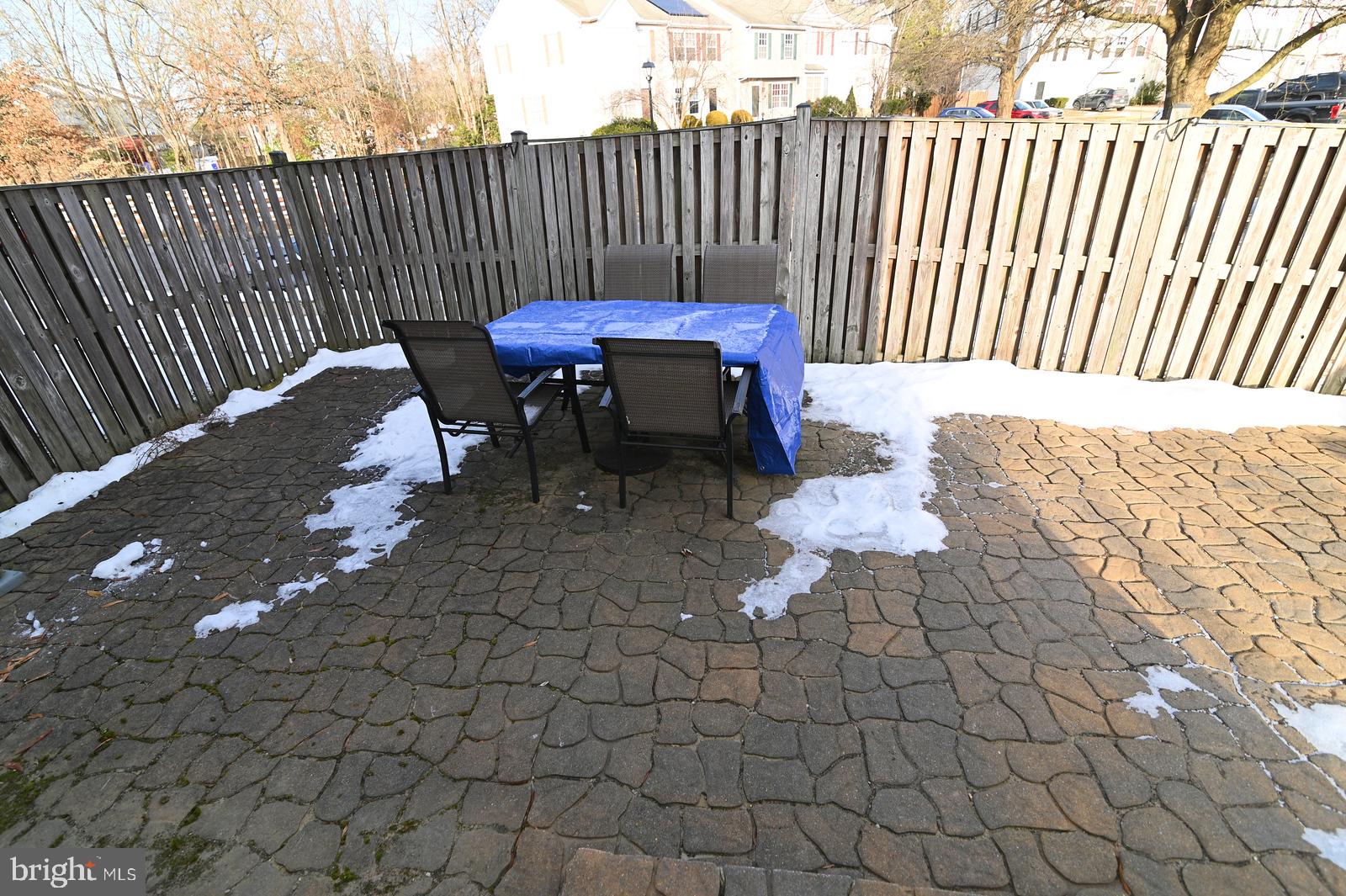 SOUTH HAMPTON - Residential