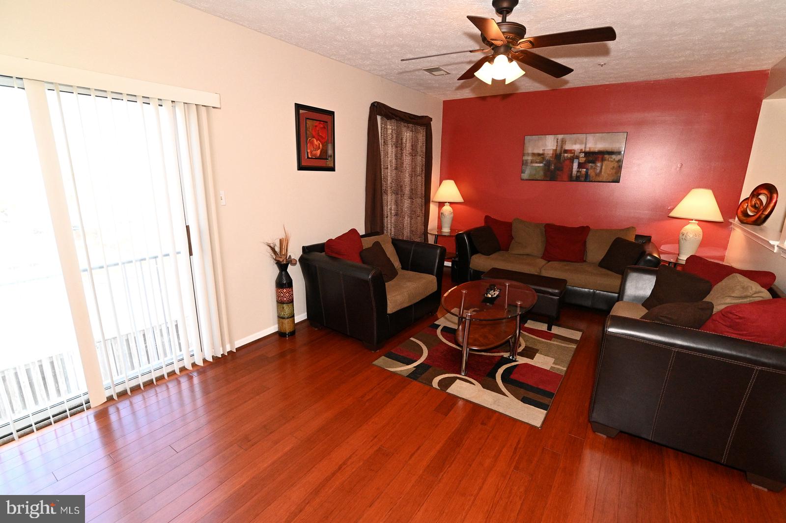 SOUTH HAMPTON - Residential