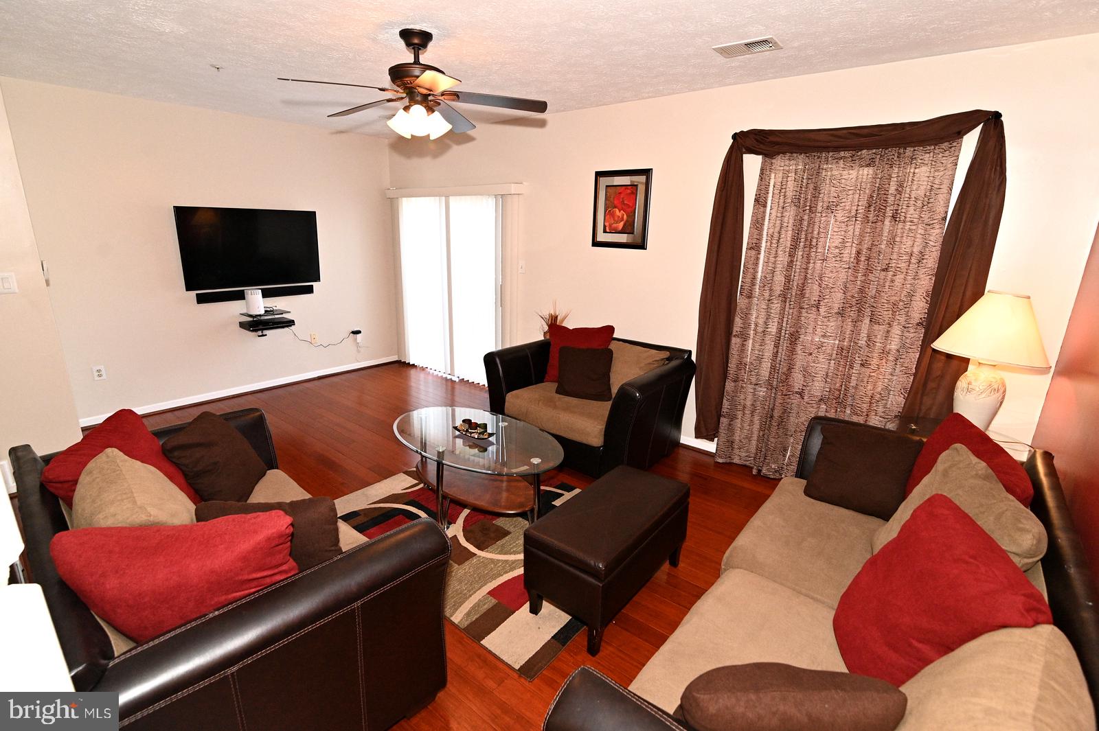 SOUTH HAMPTON - Residential