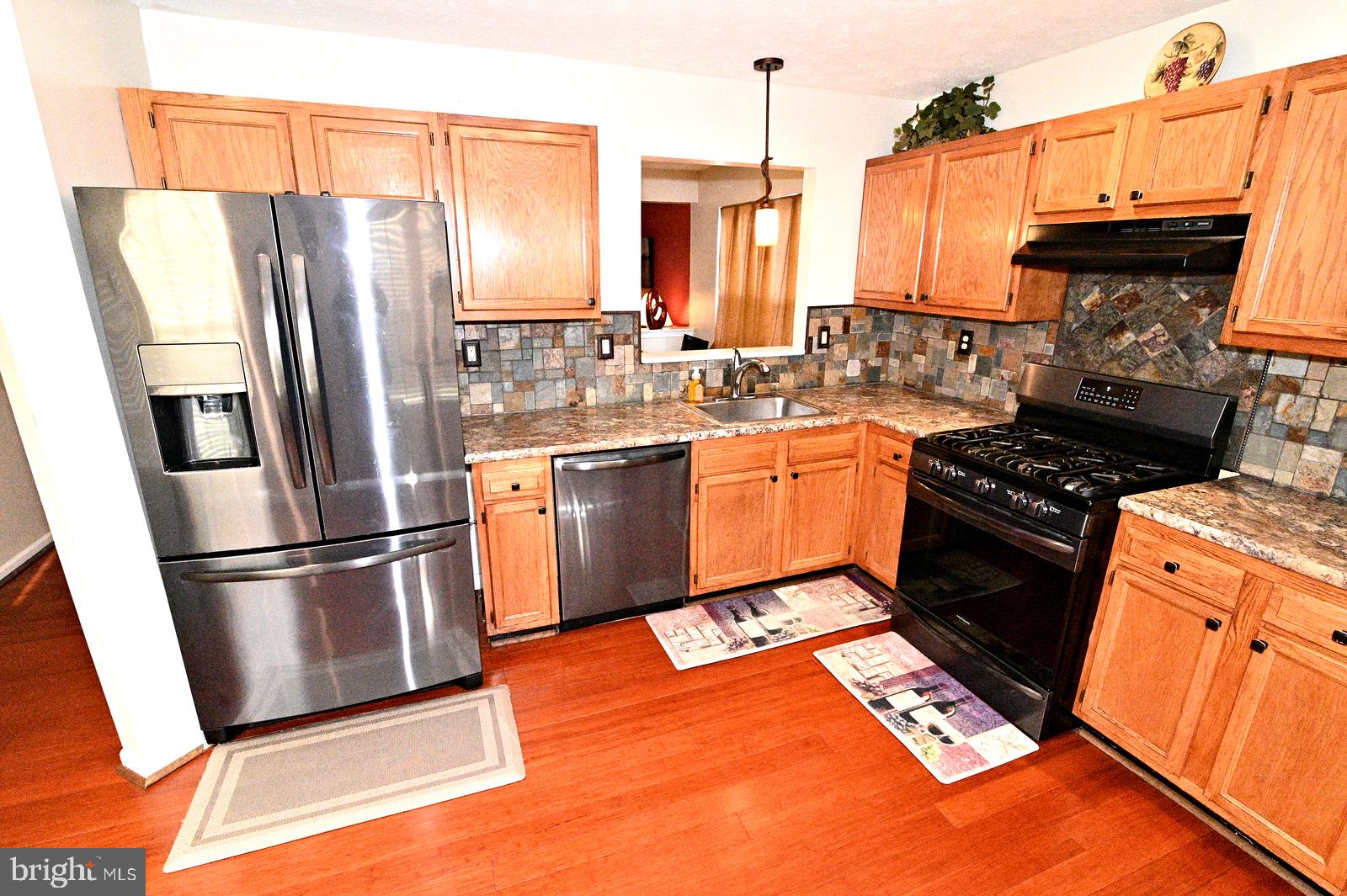 SOUTH HAMPTON - Residential