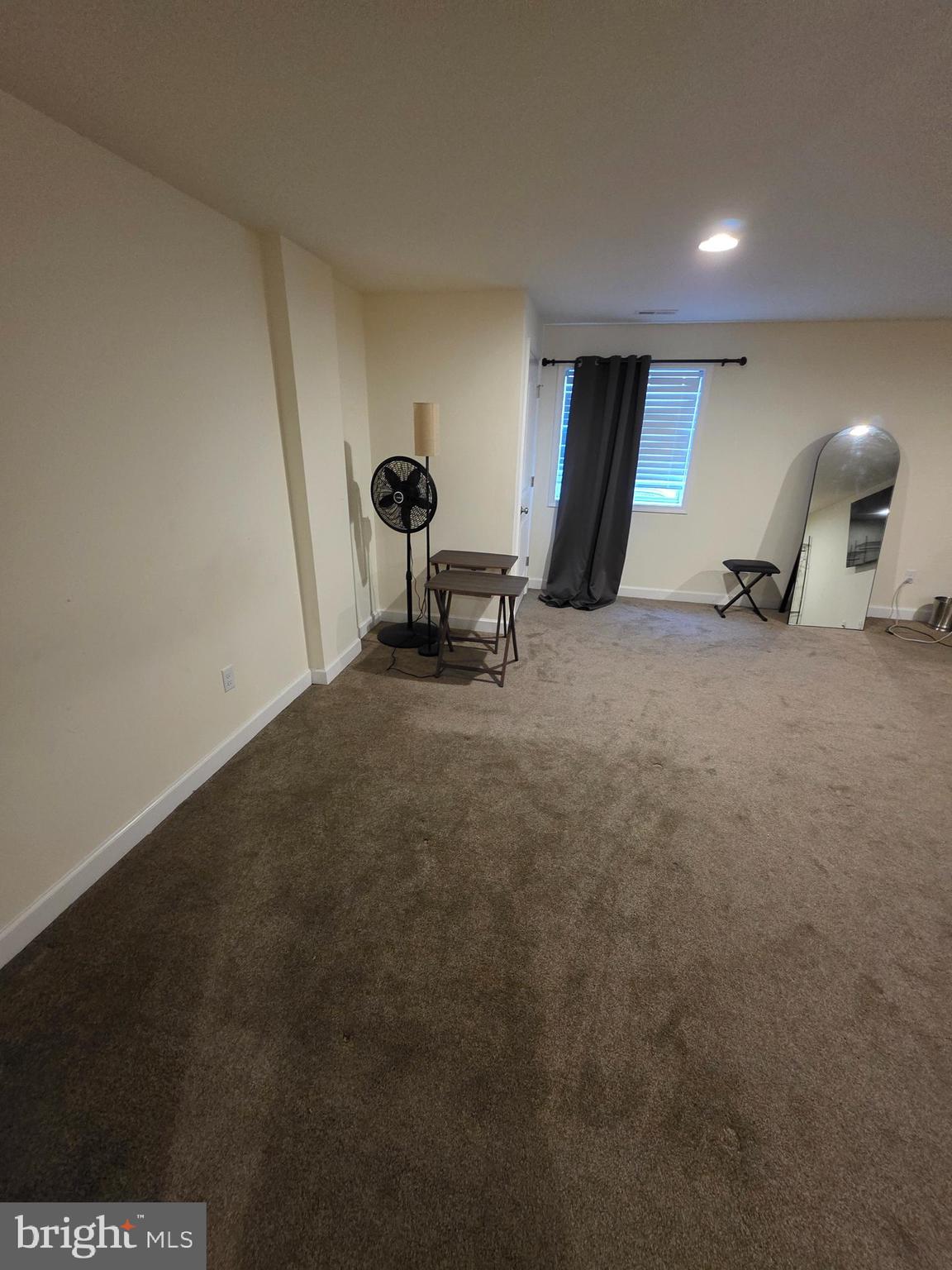 WYNSOME KNOLL - Residential Lease