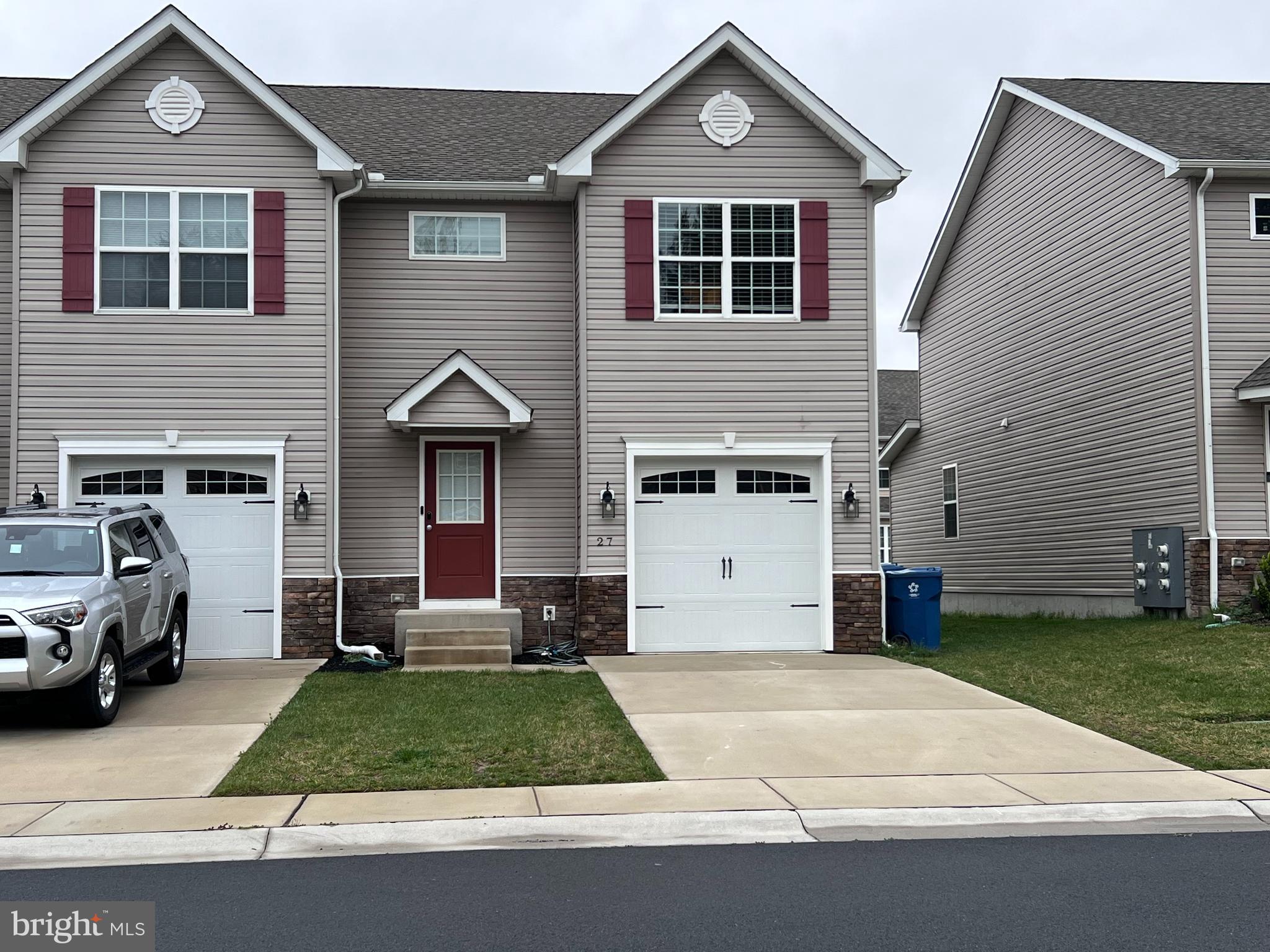 WYNSOME KNOLL - Residential Lease