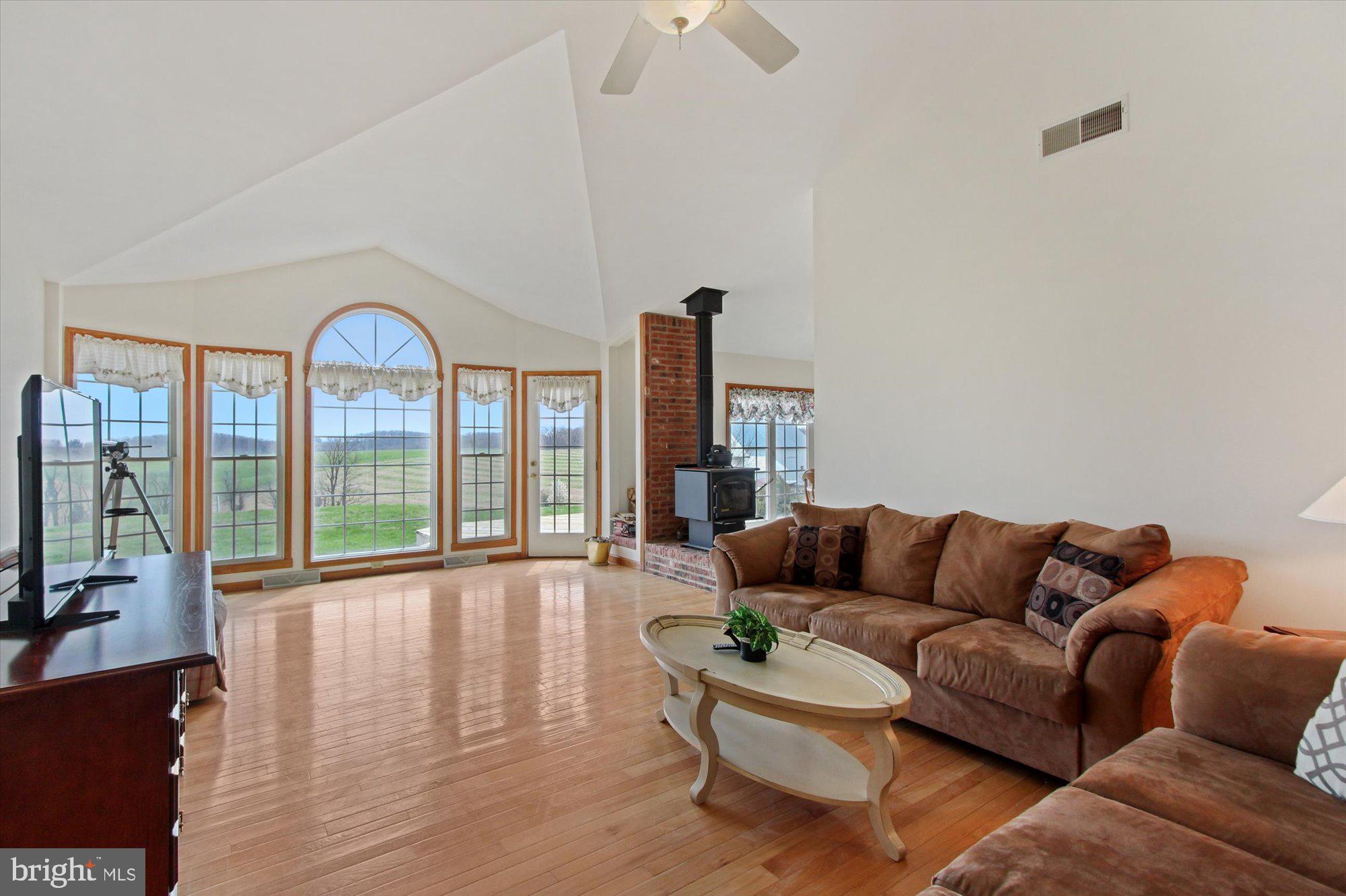 EAST HOPEWELL TWP - Farm