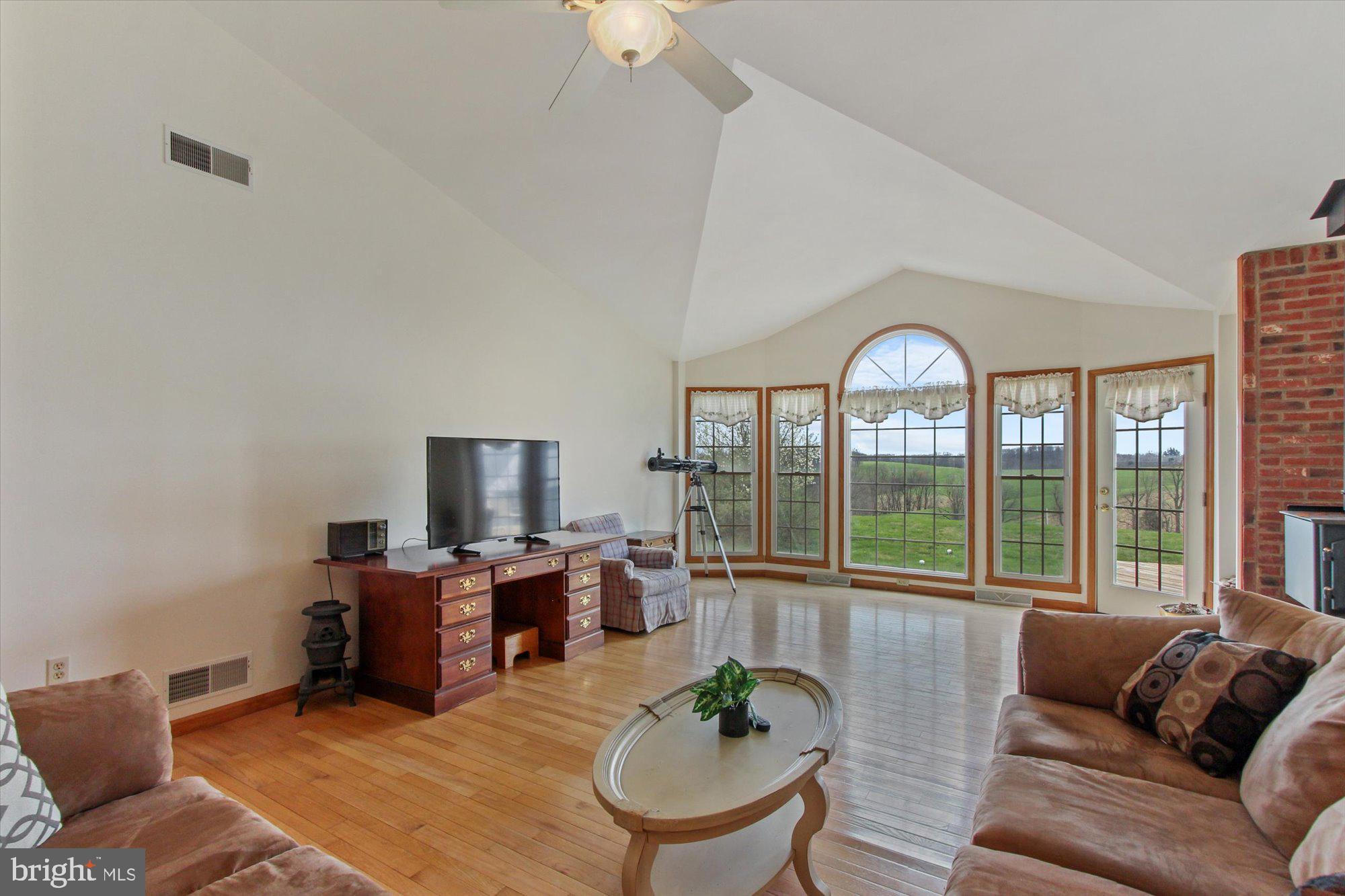 EAST HOPEWELL TWP - Farm