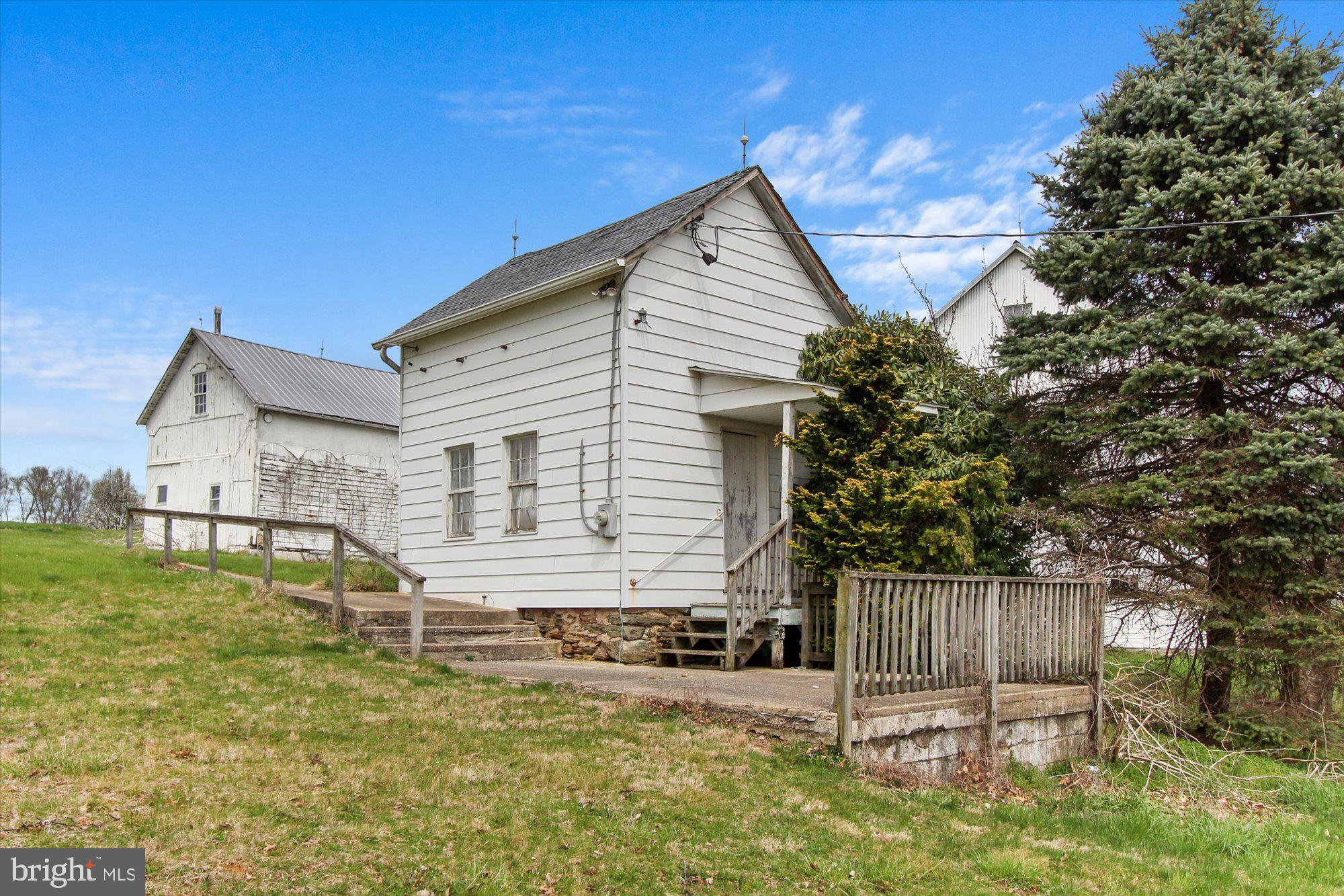 EAST HOPEWELL TWP - Farm