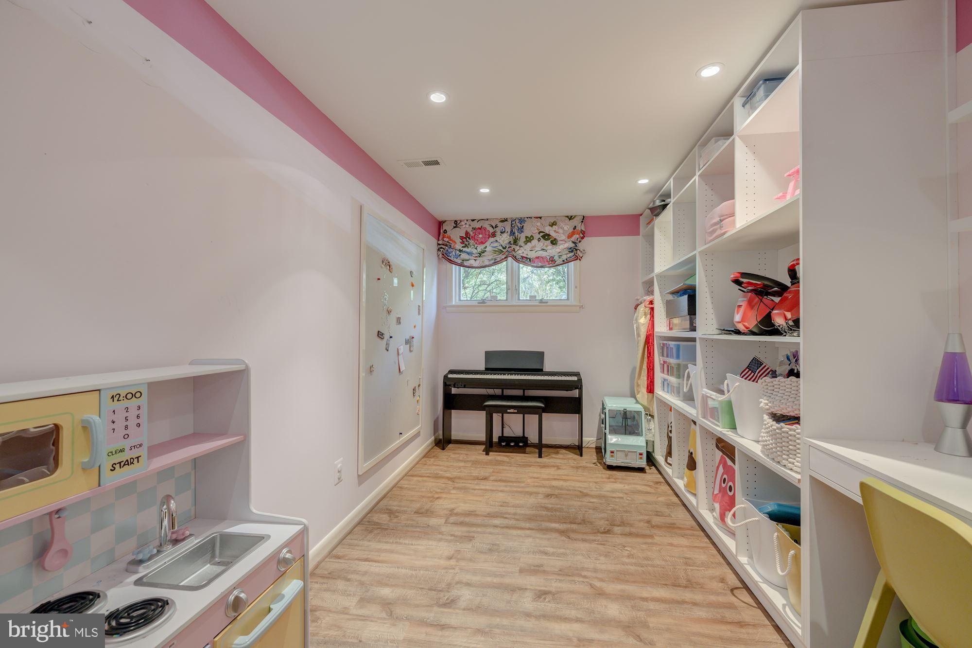 WOODMONT - Residential